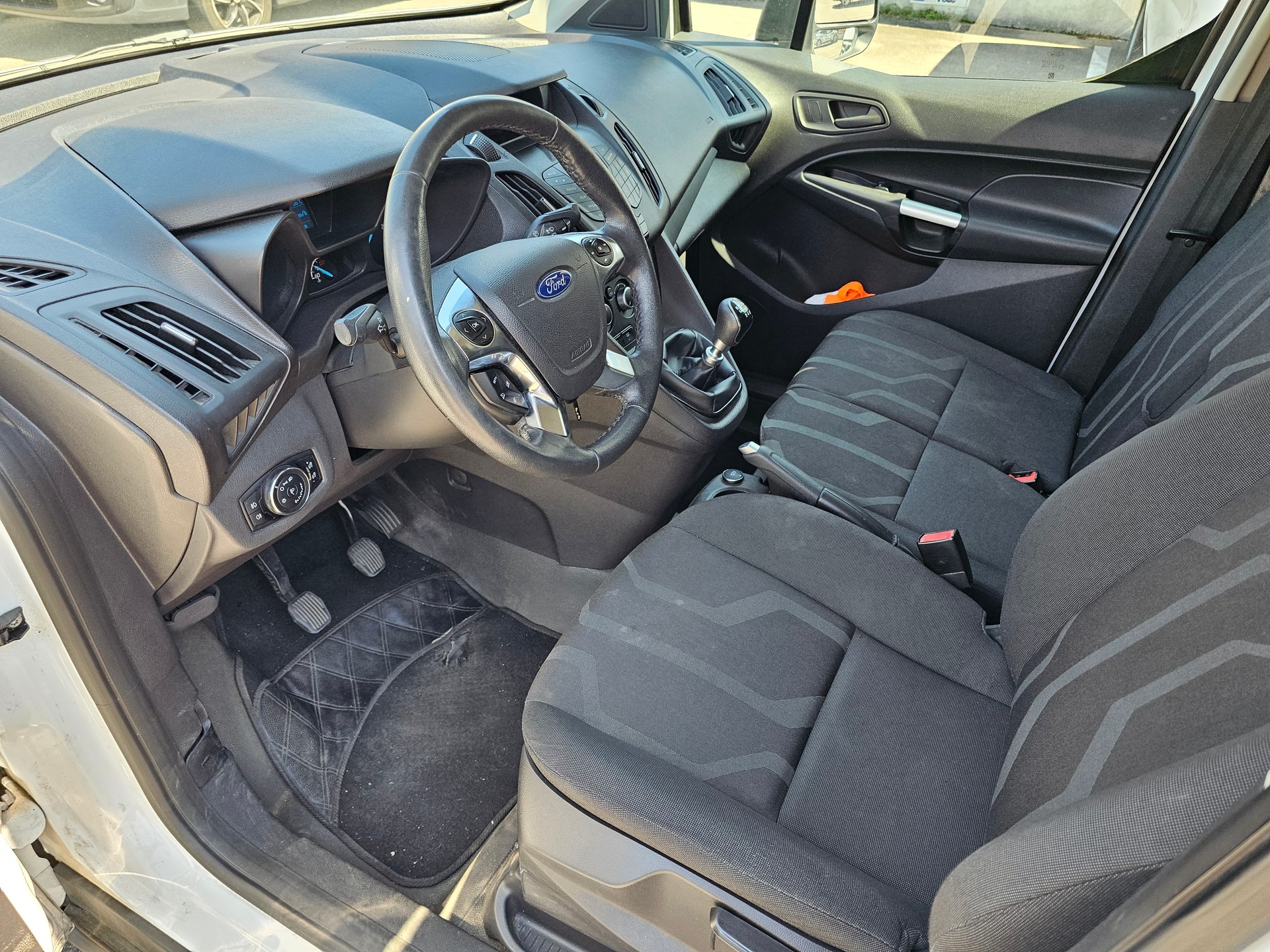 FORD 1.0 EcoB 100 Trend-image-3