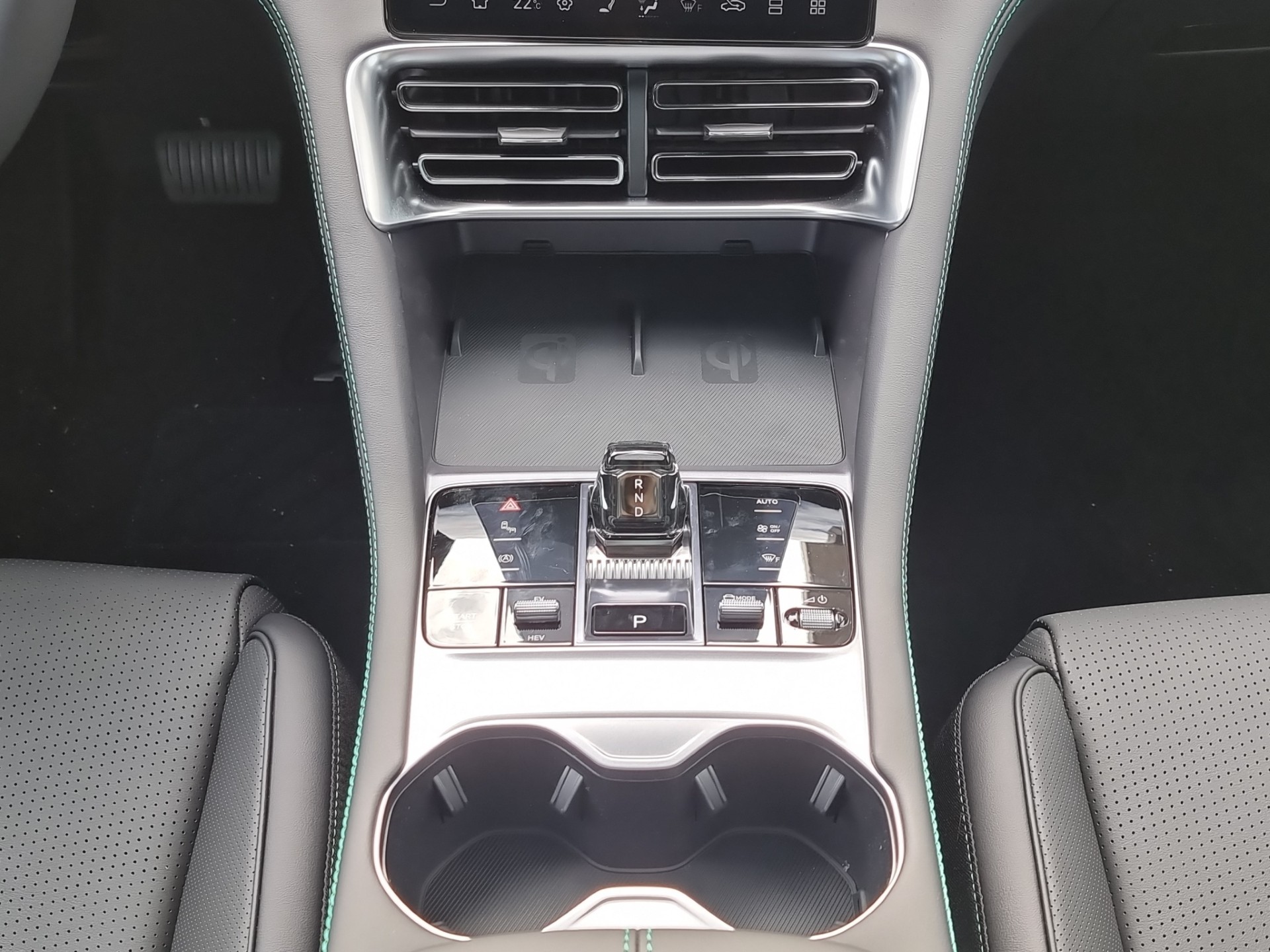 BYD Seal U DM-i Design AWD-image-11
