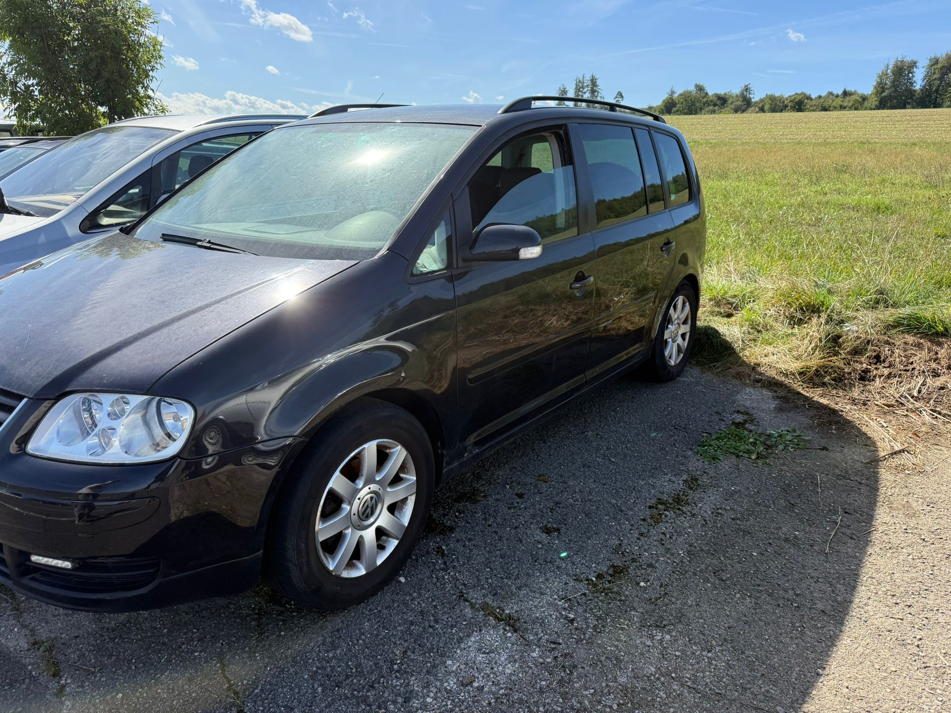 VW Touran 1.9 TDI Trendline-image-2