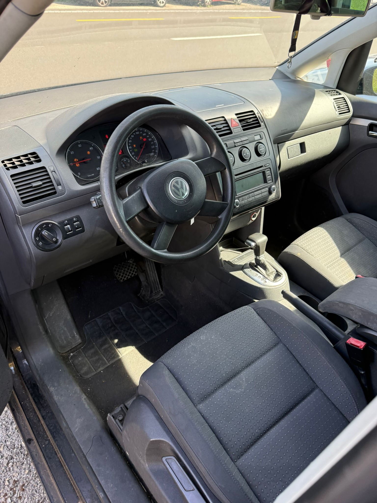 VW Touran 1.9 TDI Trendline-image-5