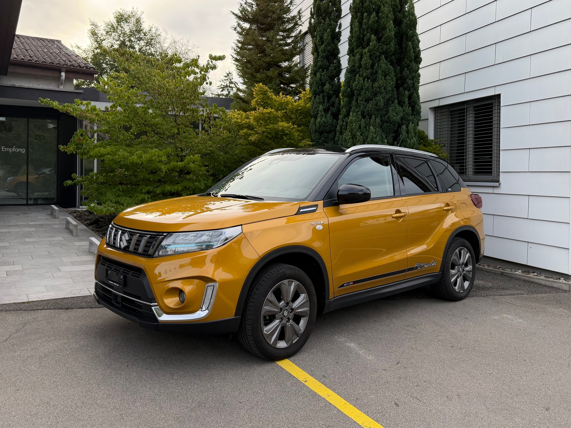 SUZUKI Vitara 1.4 4x4 Boosterjet Piz Sulai Automatic *inkl. Anhängerkupplung*aus 1. Hand*Garantie*-image-1