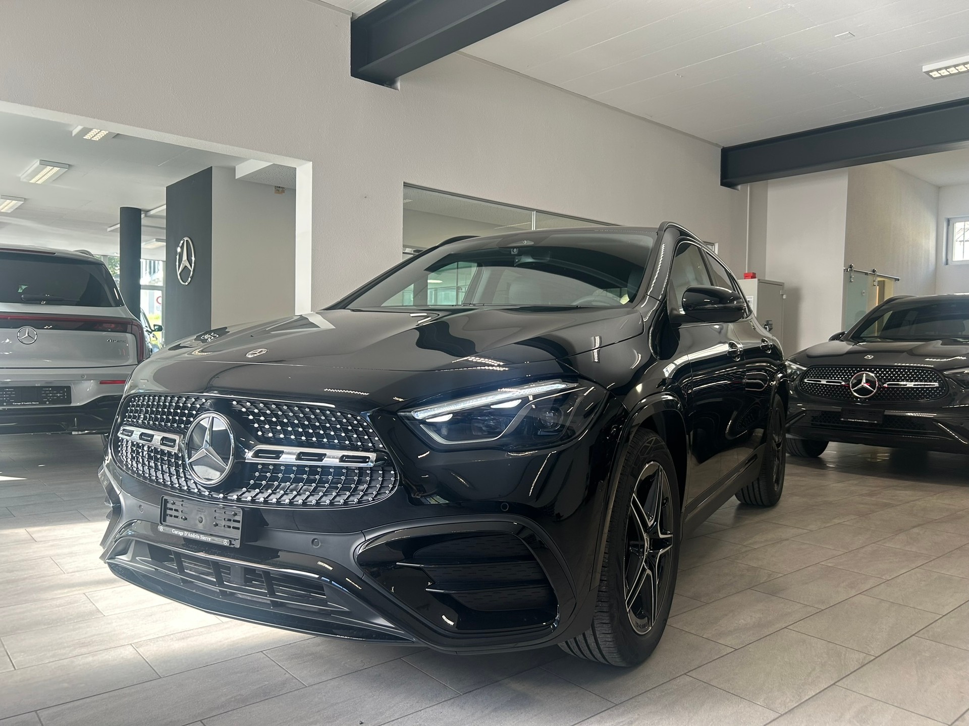 MERCEDES-BENZ GLA 250 4Matic AMG Line 8G-DCT Swiss Star-image-0