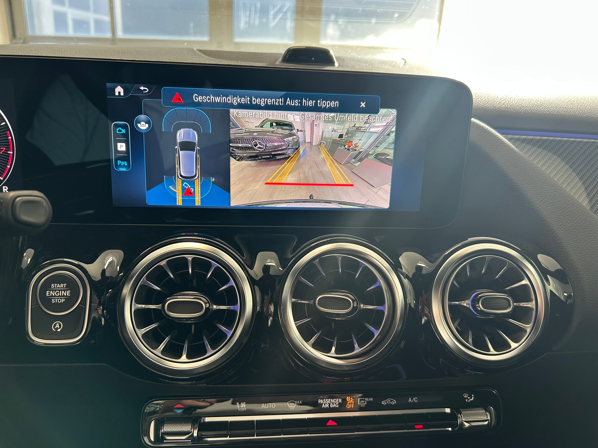MERCEDES-BENZ GLA 250 4Matic AMG Line 8G-DCT Swiss Star-image-13