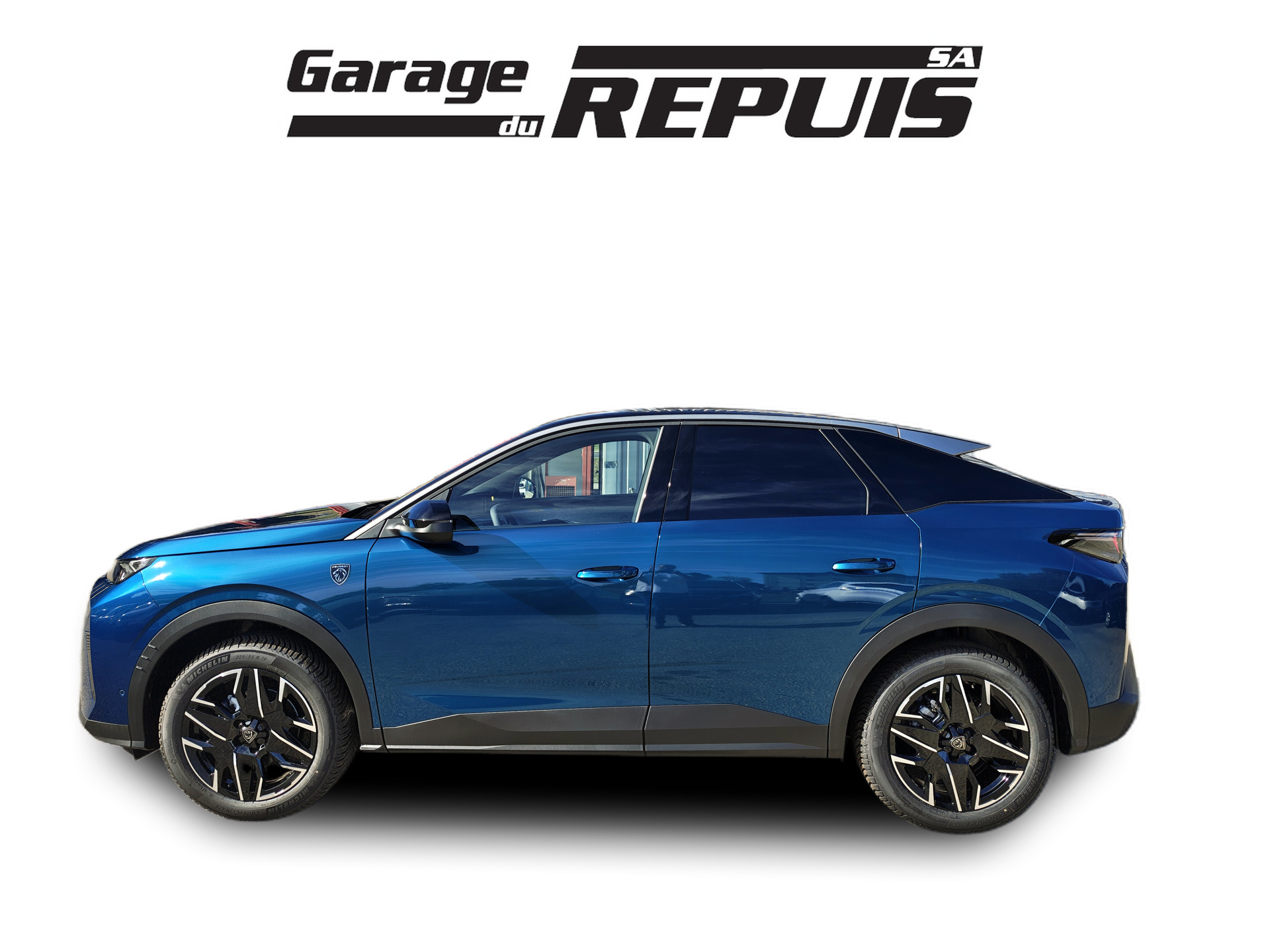 PEUGEOT 3008 1.2 Hybrid GT Exclusive-showroom-element-3