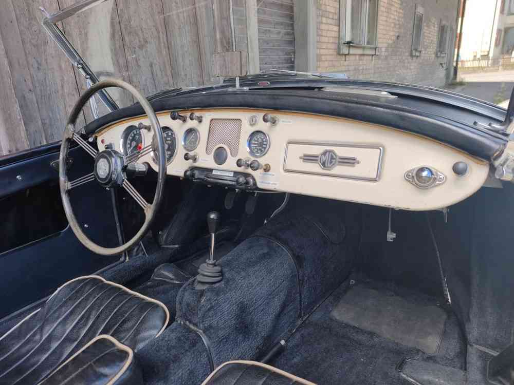 MG MGA 1500-image-10
