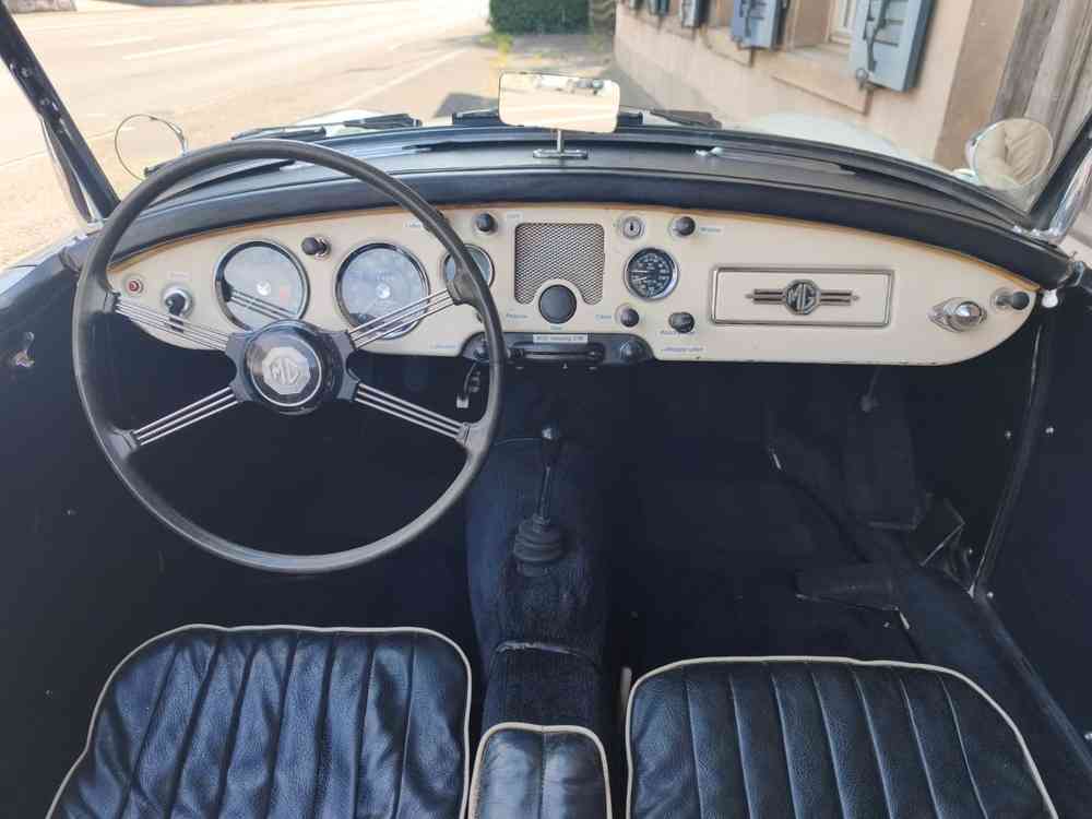 MG MGA 1500-image-8
