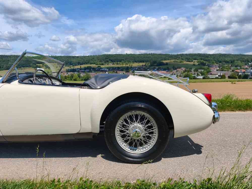 MG MGA 1500-image-14