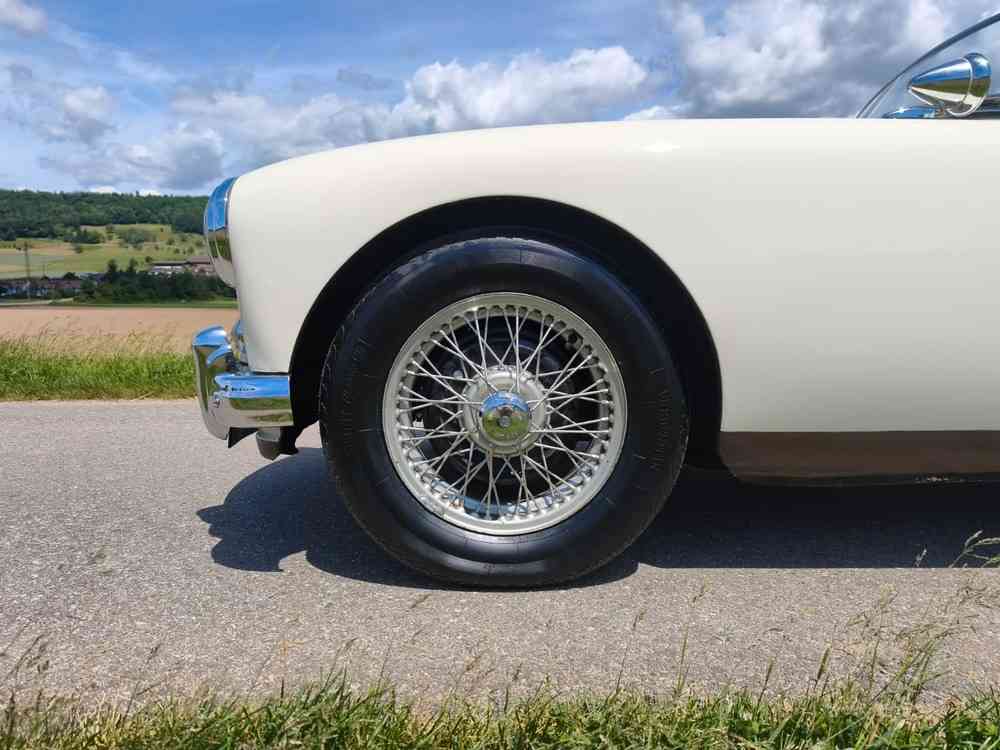 MG MGA 1500-image-15