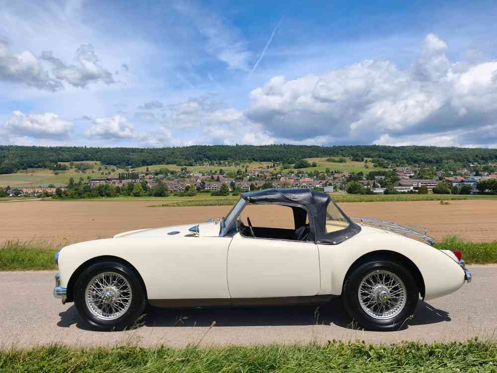 MG MGA 1500-image-3