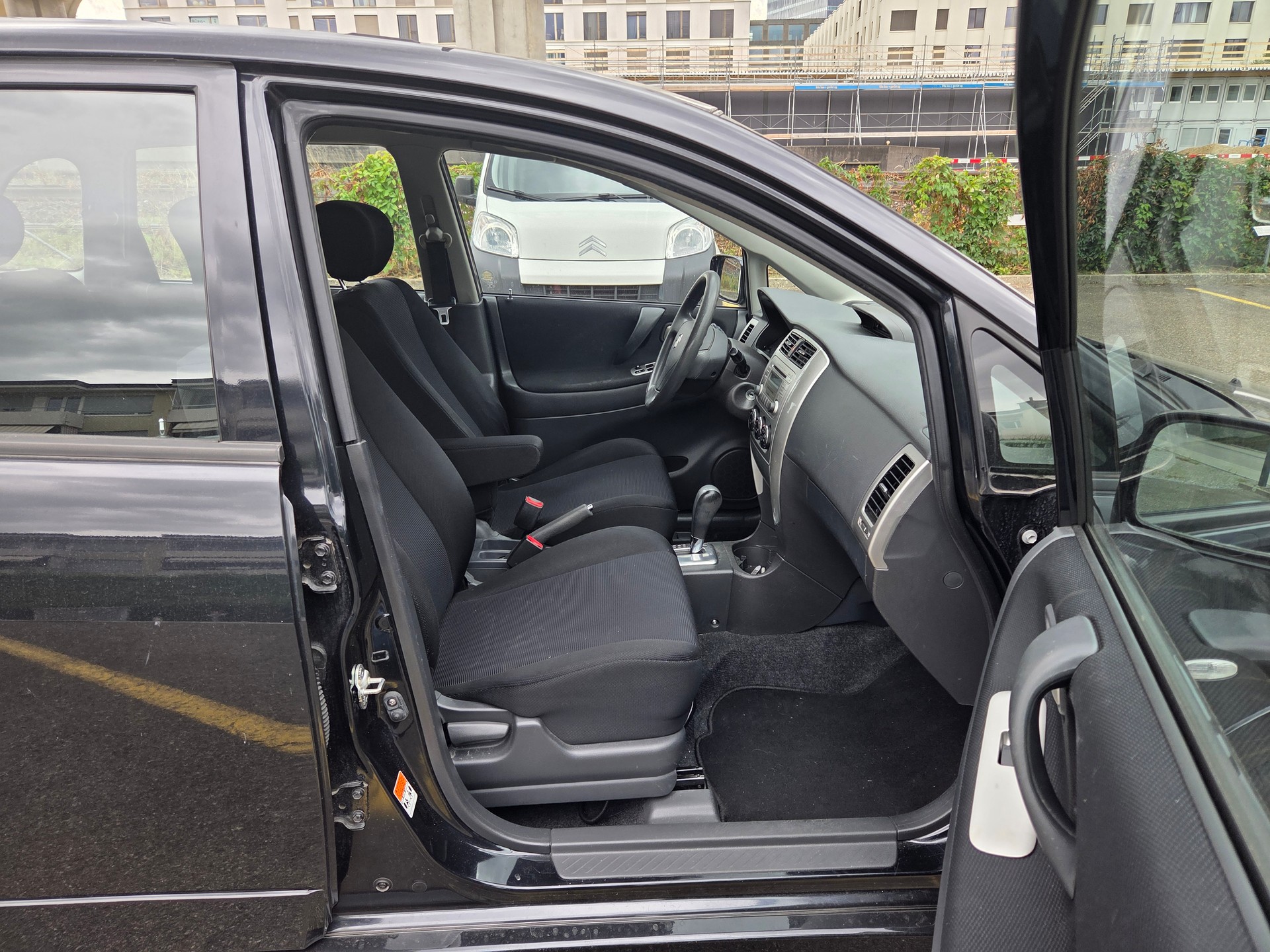 SUZUKI Liana 1.6 16V Sport Limited Edition 4WD Automatic-image-14