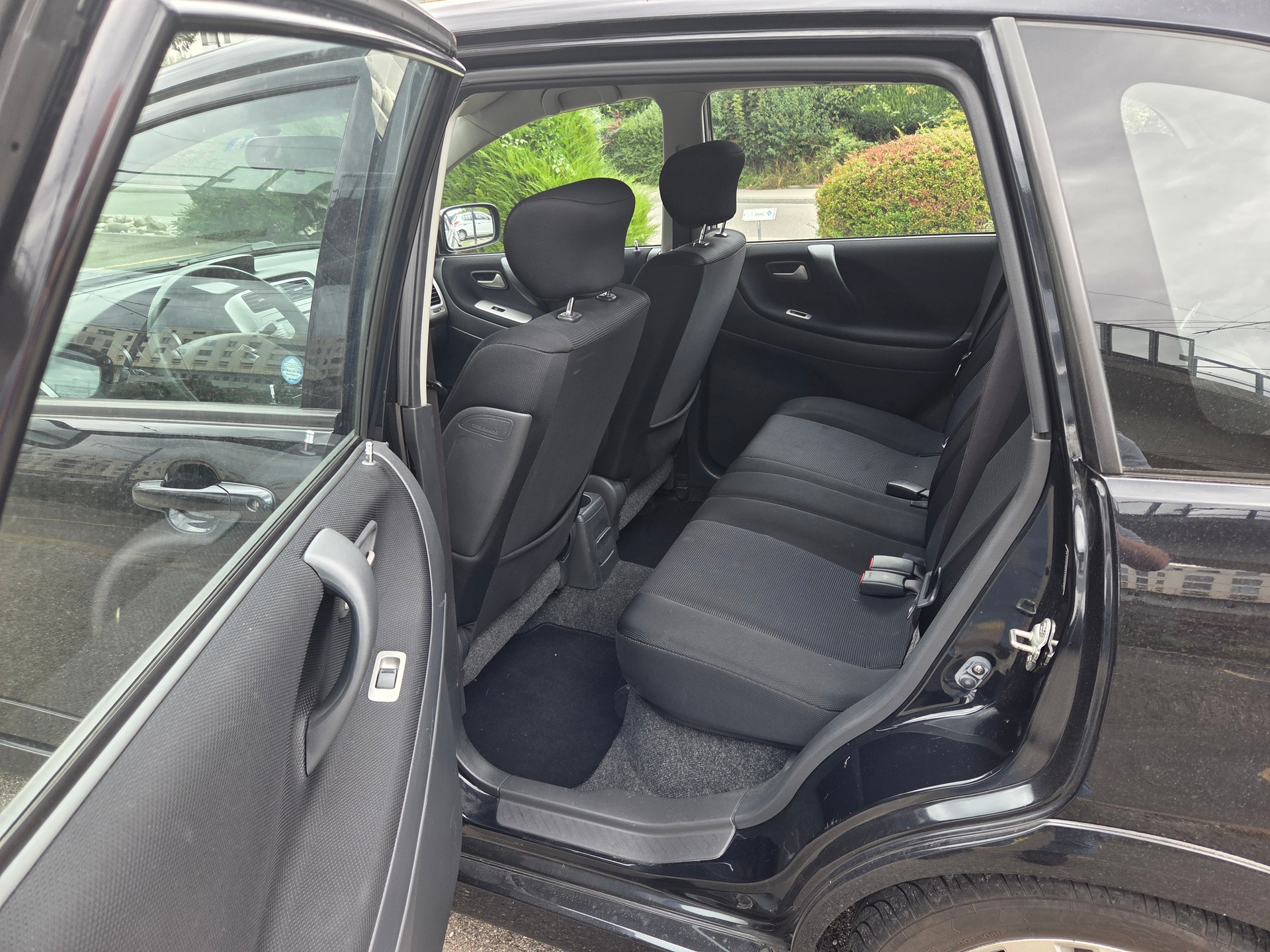 SUZUKI Liana 1.6 16V Sport Limited Edition 4WD Automatic-image-10
