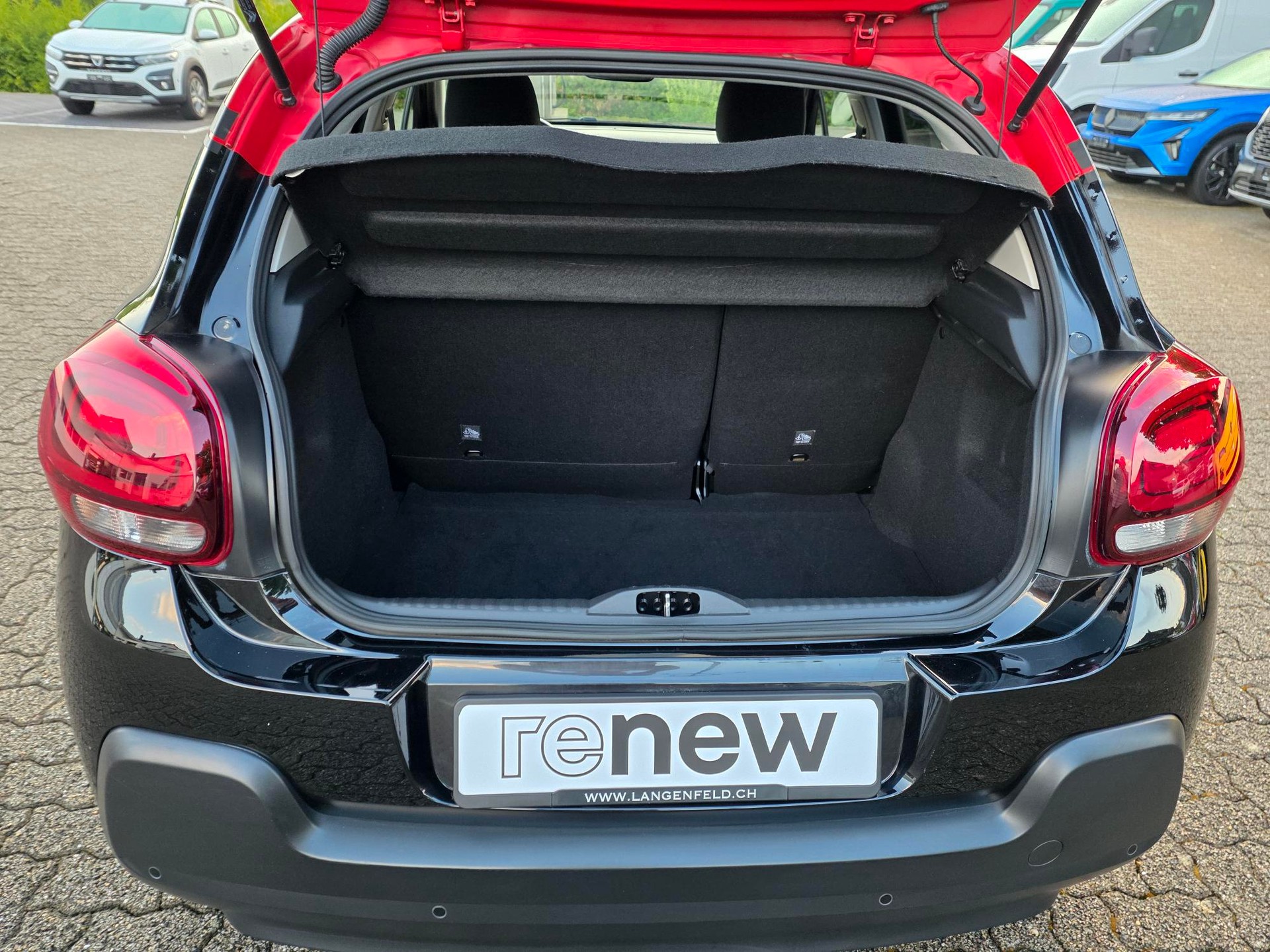 CITROEN C3 1.2 PureTech Shine-image-7
