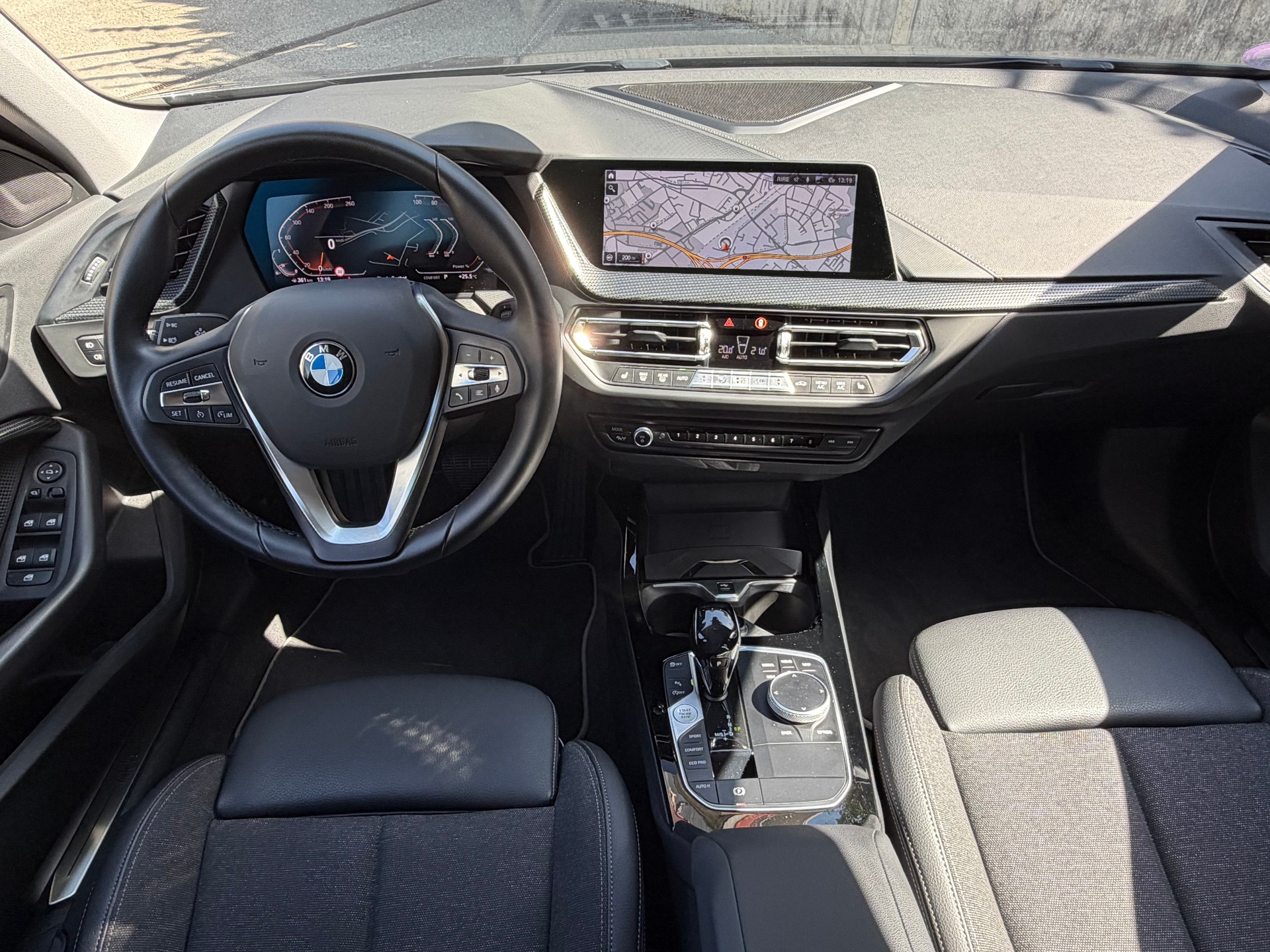 BMW 118i Sport Line Steptronic-image-5
