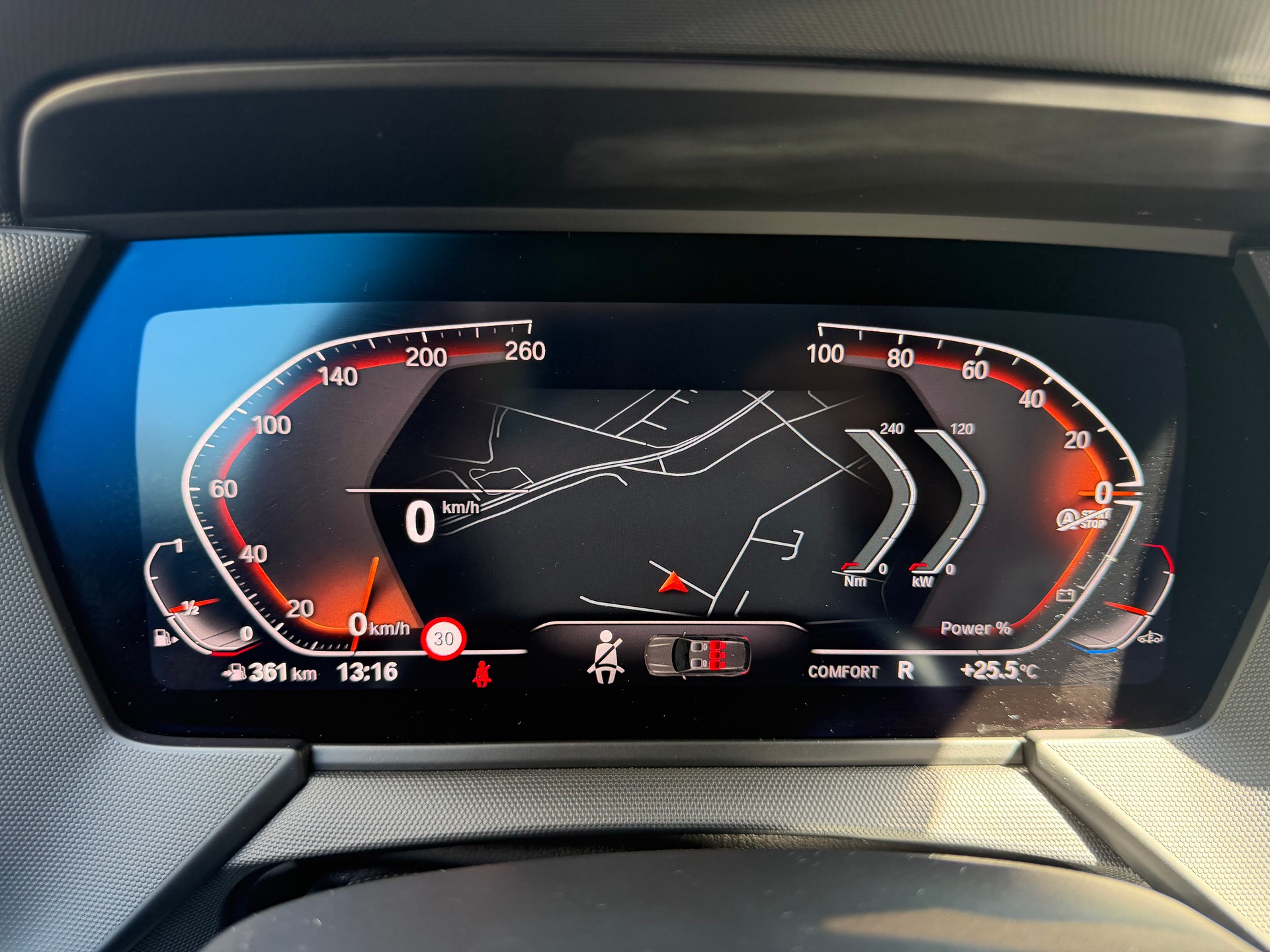 BMW 118i Sport Line Steptronic-image-6