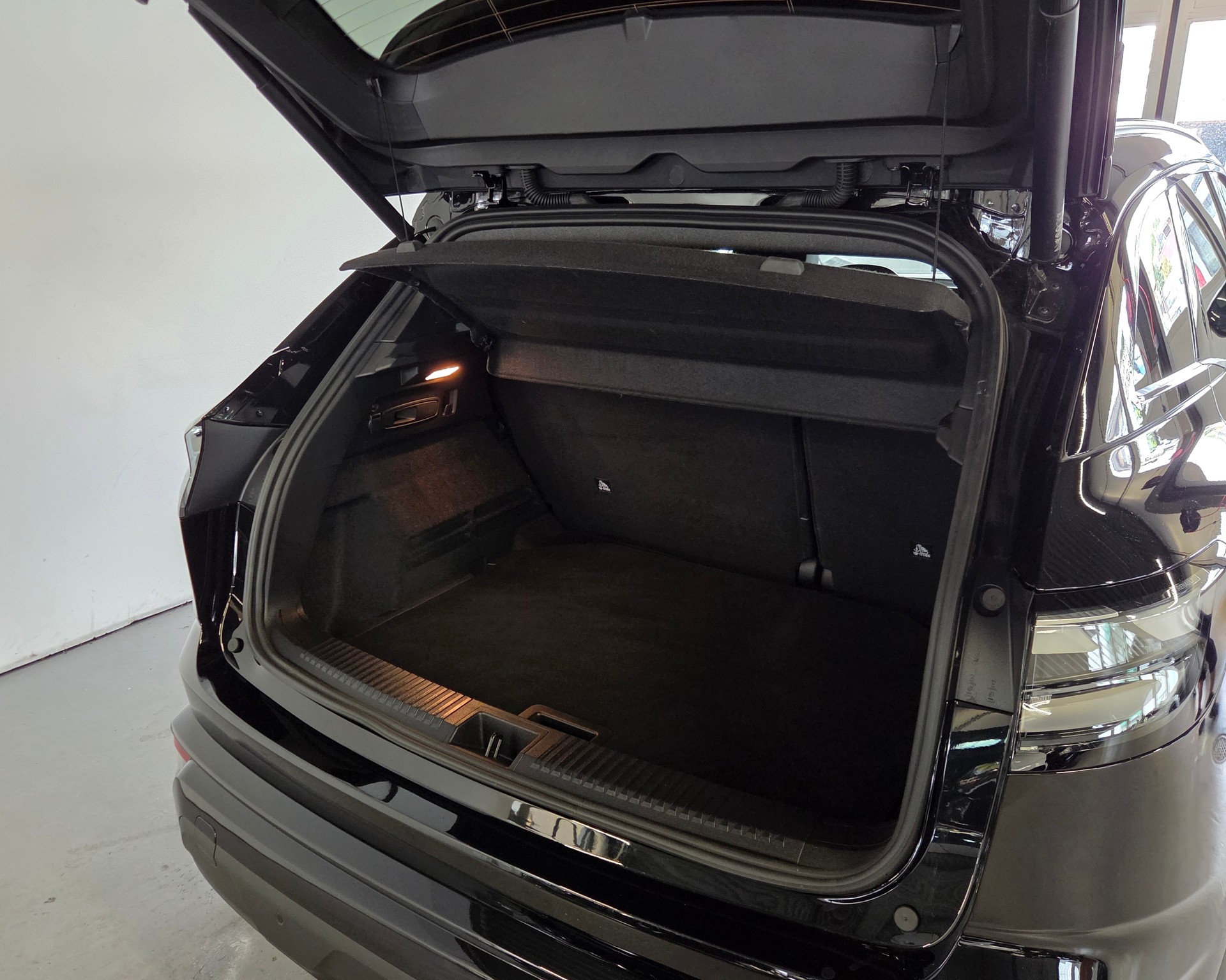 RENAULT Austral 1.2 E-Tech esprit Alpine-image-23