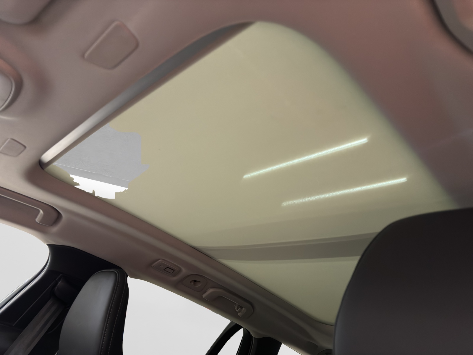 VOLVO V60 2.0 T6 TE Ultra Dark eAWD-image-6