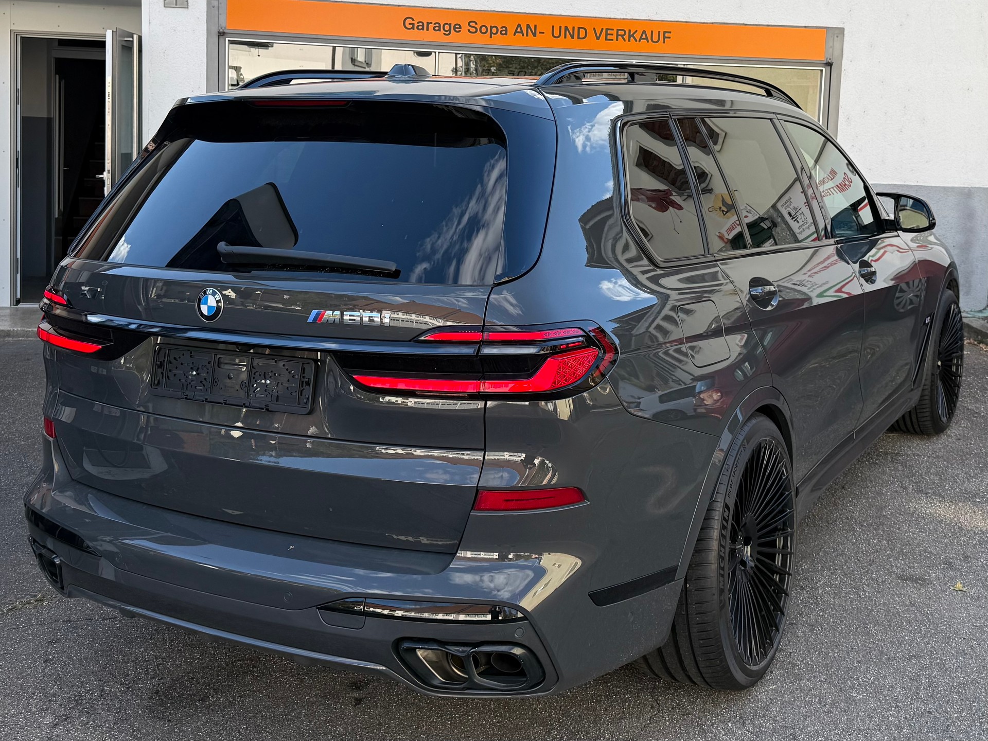 BMW X7 xDrive 48V M60i Steptronic M Sport Pro-image-3