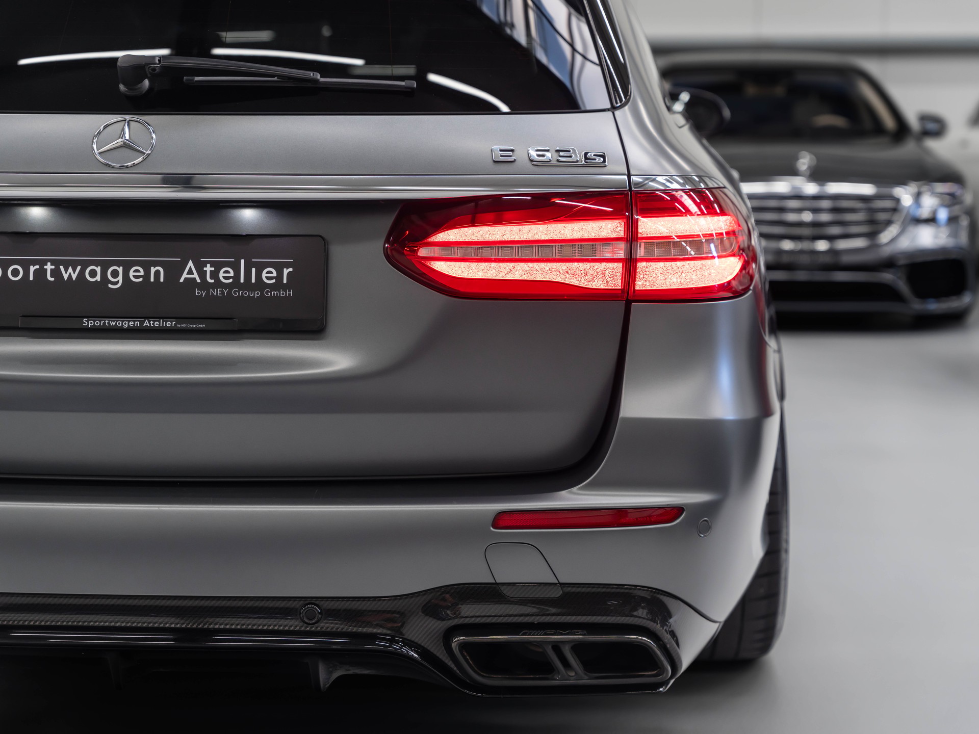 MERCEDES-BENZ E 63 AMG S 4 Matic 9G-Tronic-image-16