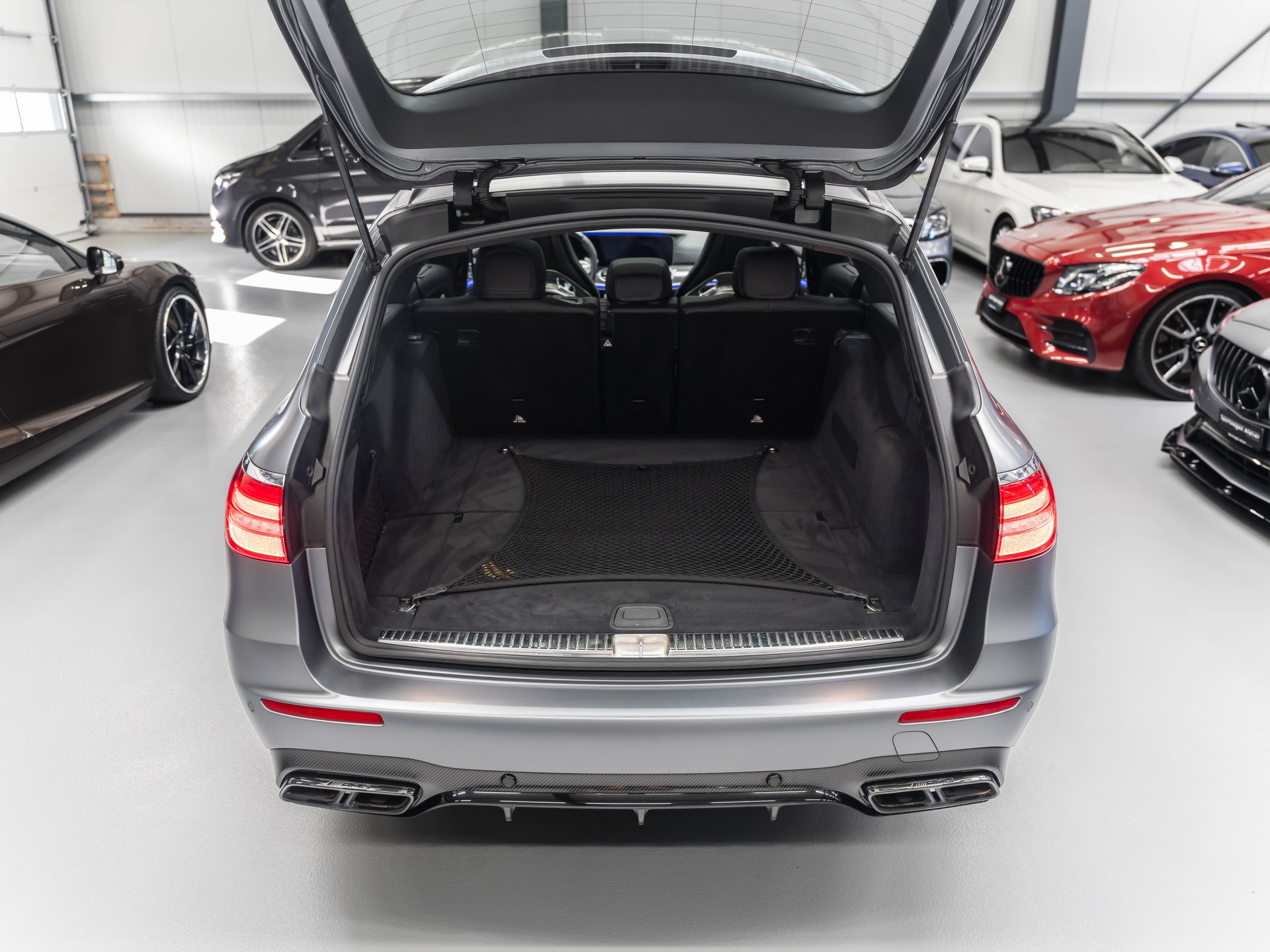 MERCEDES-BENZ E 63 AMG S 4 Matic 9G-Tronic-image-31
