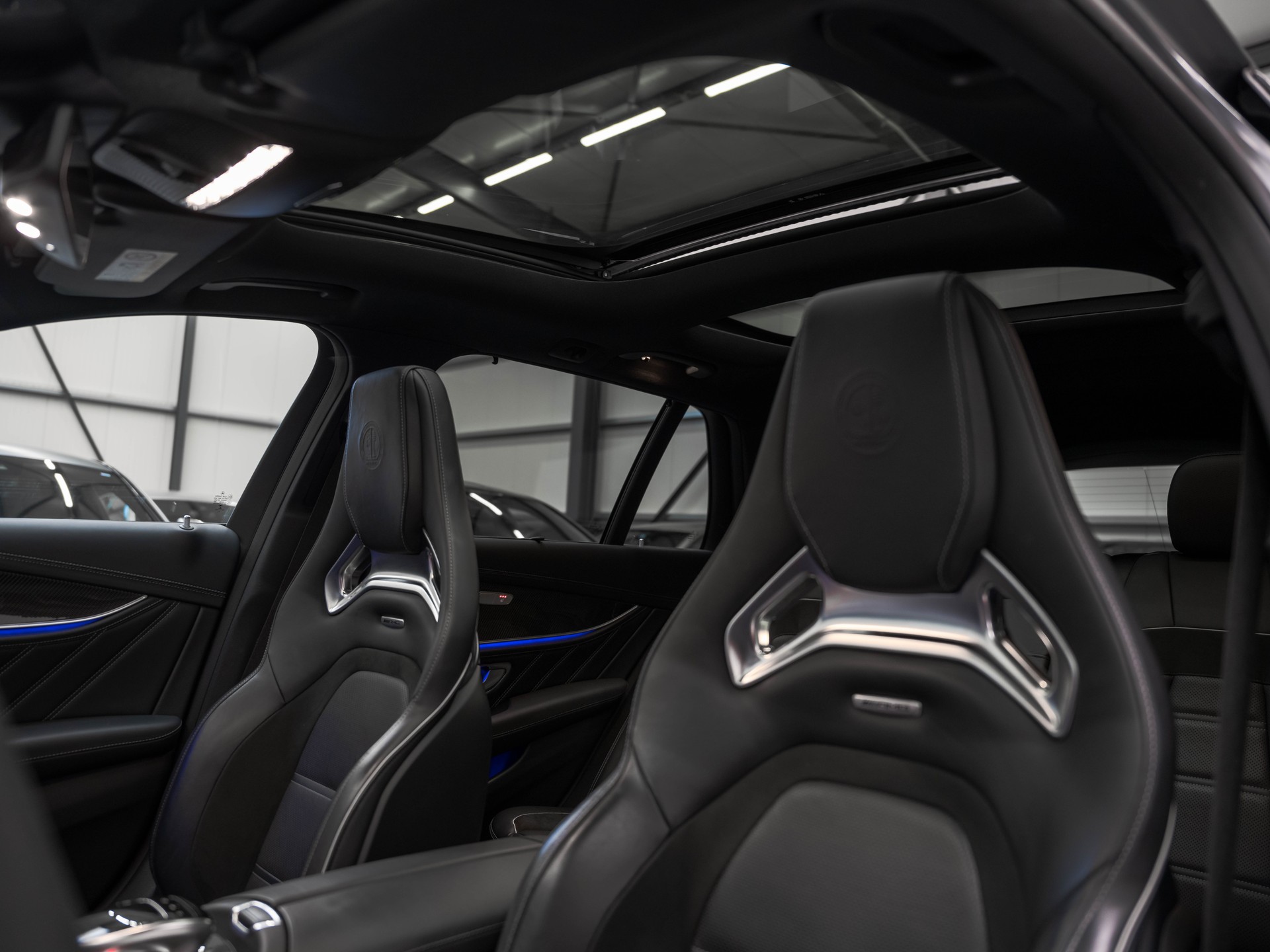 MERCEDES-BENZ E 63 AMG S 4 Matic 9G-Tronic-image-10