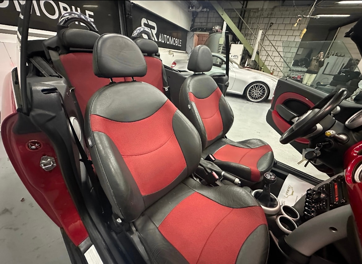 MINI Cooper Cabriolet-image-9