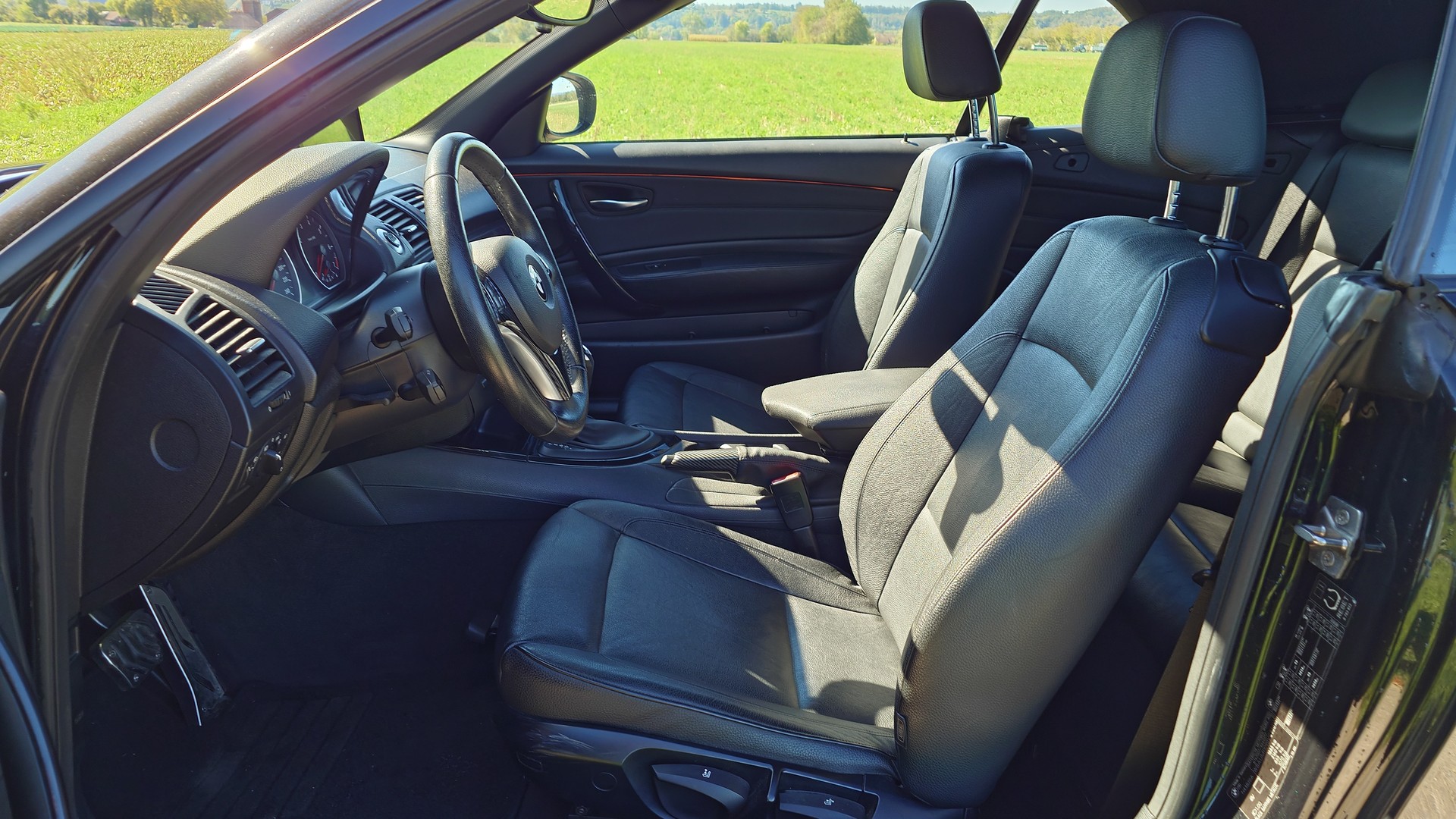 BMW 118i Cabrio Steptronic-image-11