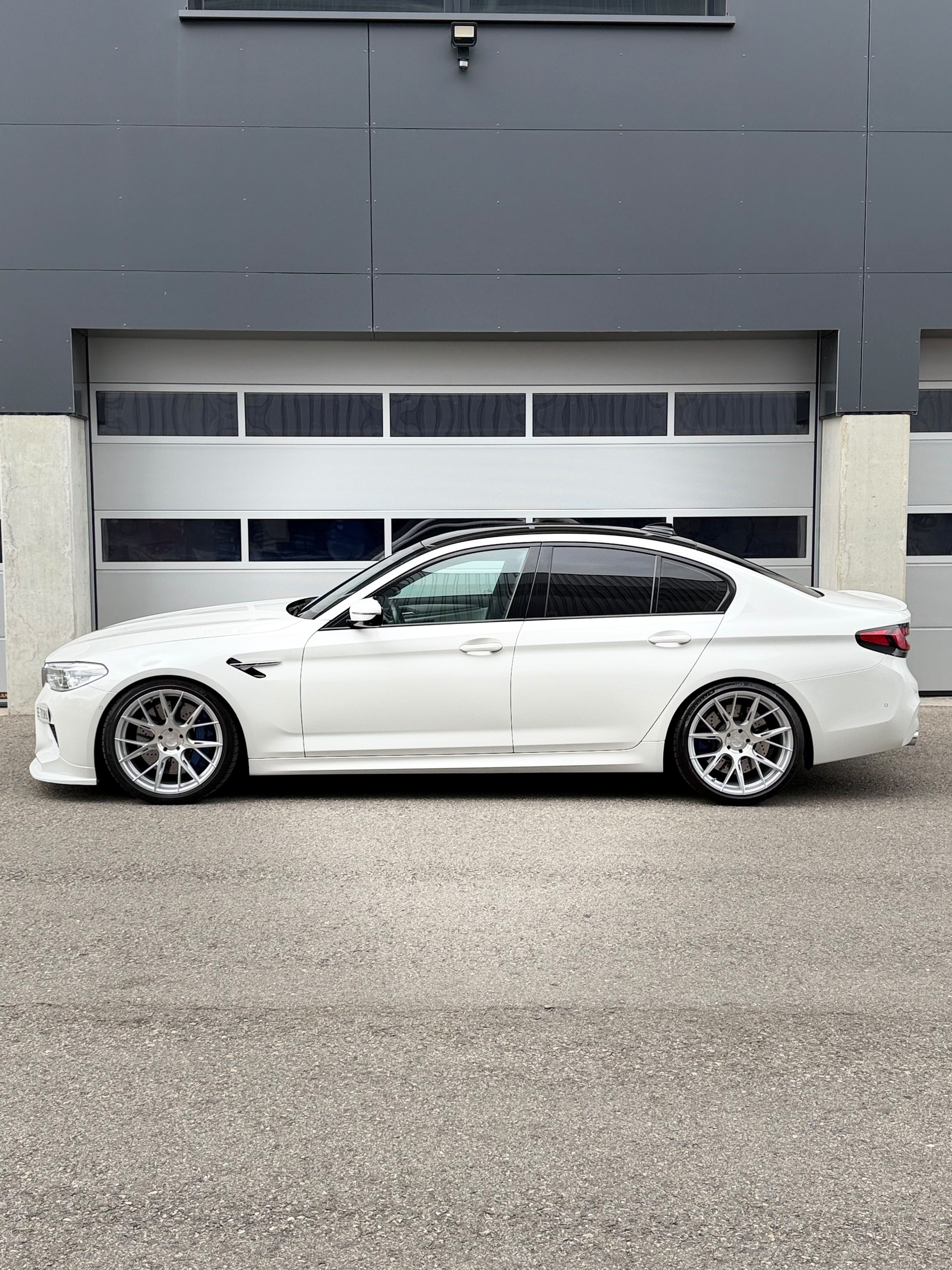 BMW M5 xDrive-image-1