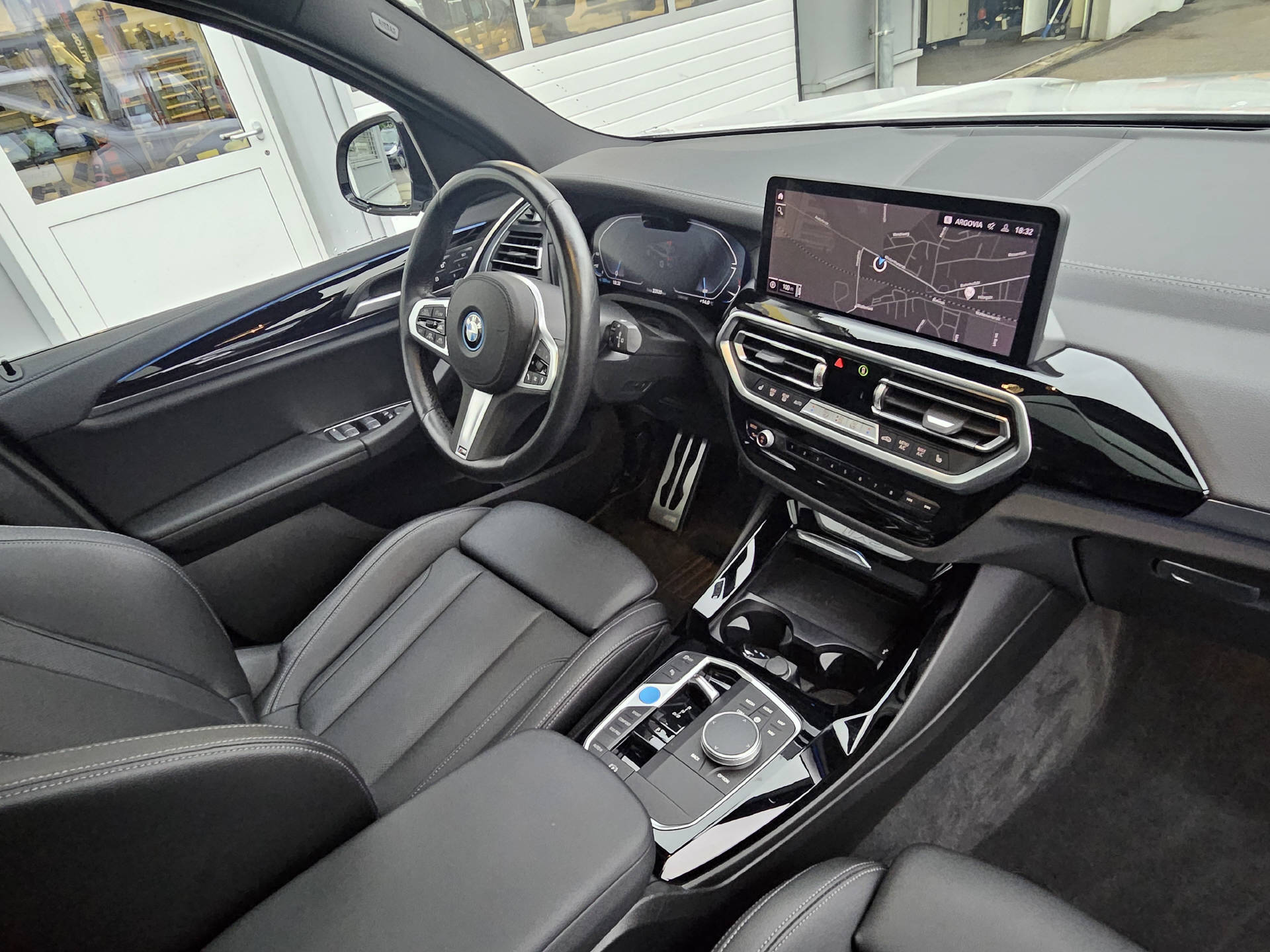 BMW iX3 E-Motor * M-Sportpaket * BMW Service Plus 10 Jahre/ 100'000 km * AHK *-image-21