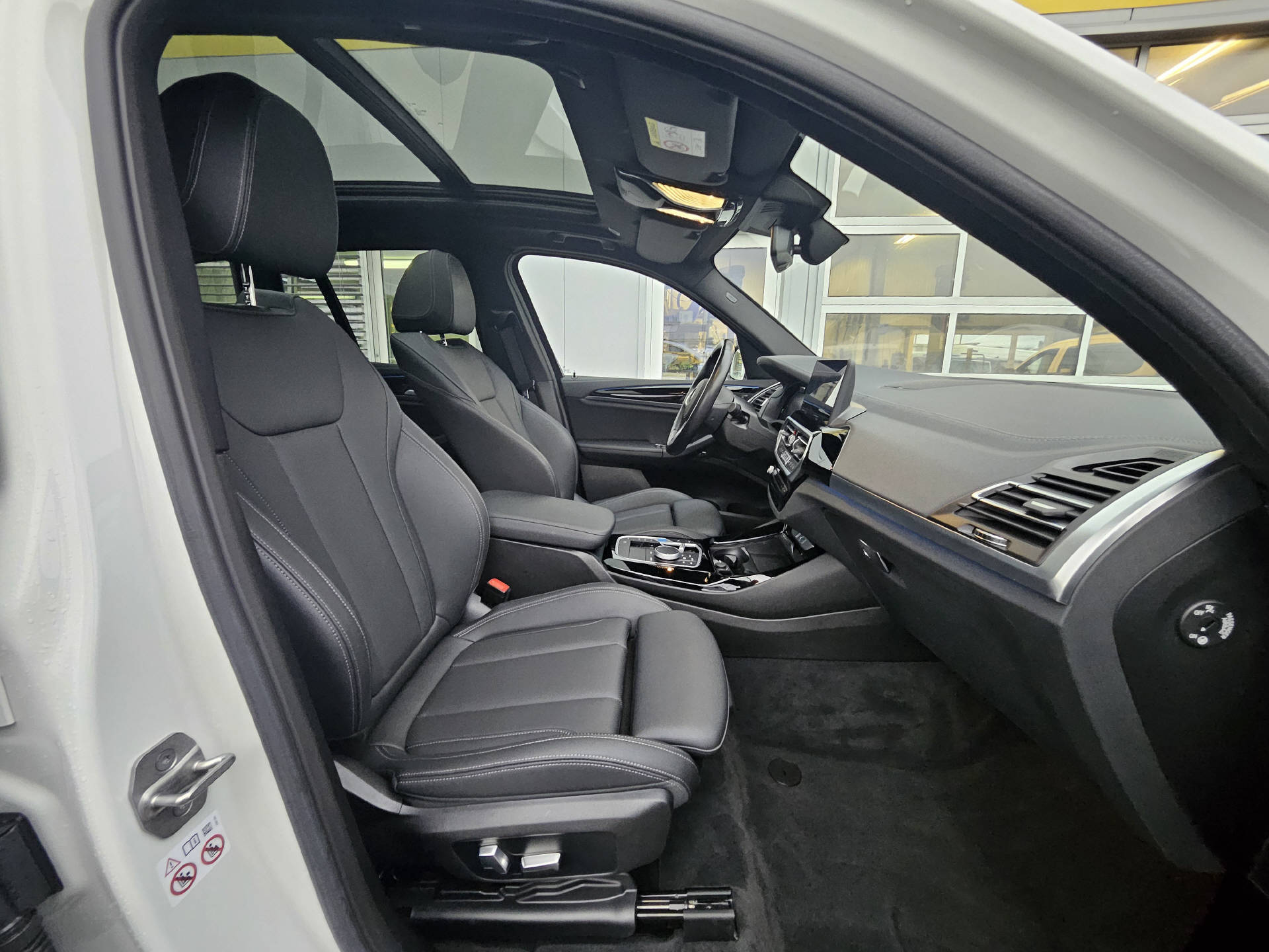 BMW iX3 E-Motor * M-Sportpaket * BMW Service Plus 10 Jahre/ 100'000 km * AHK *-image-20