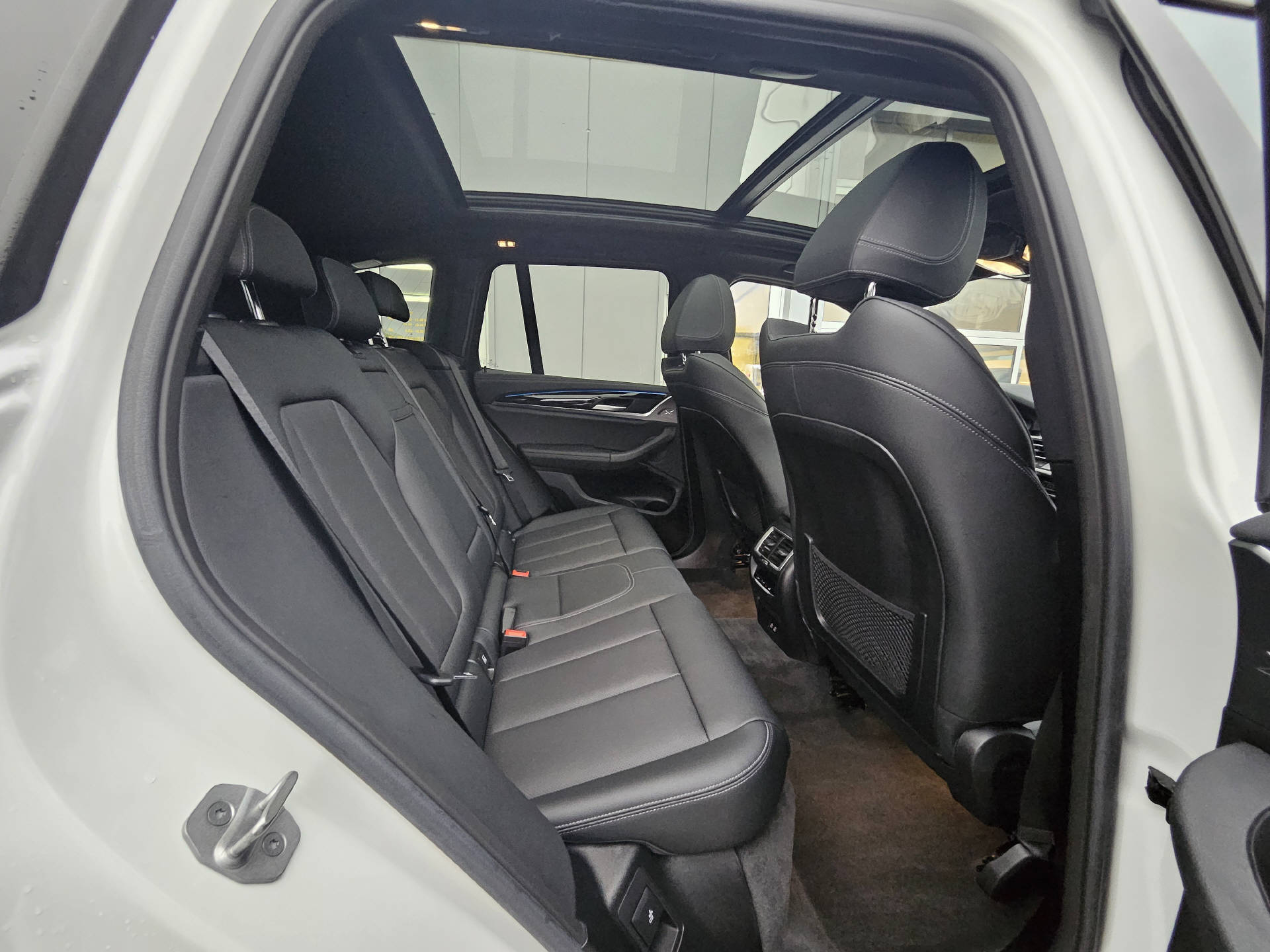 BMW iX3 E-Motor * M-Sportpaket * BMW Service Plus 10 Jahre/ 100'000 km * AHK *-image-18