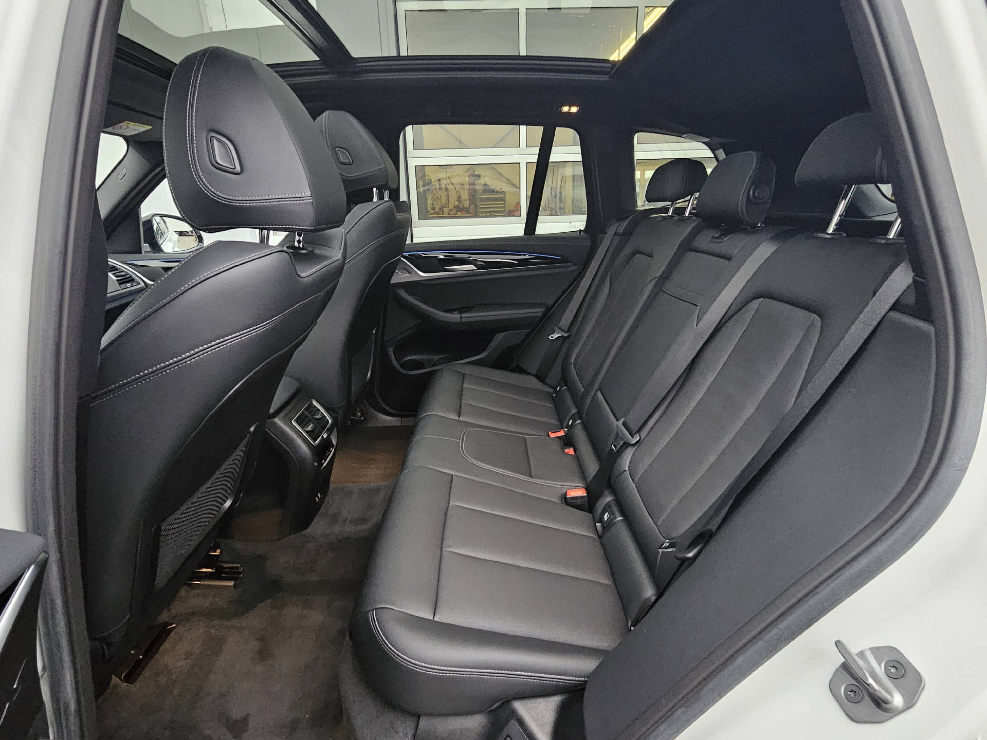 BMW iX3 E-Motor * M-Sportpaket * BMW Service Plus 10 Jahre/ 100'000 km * AHK *-image-15