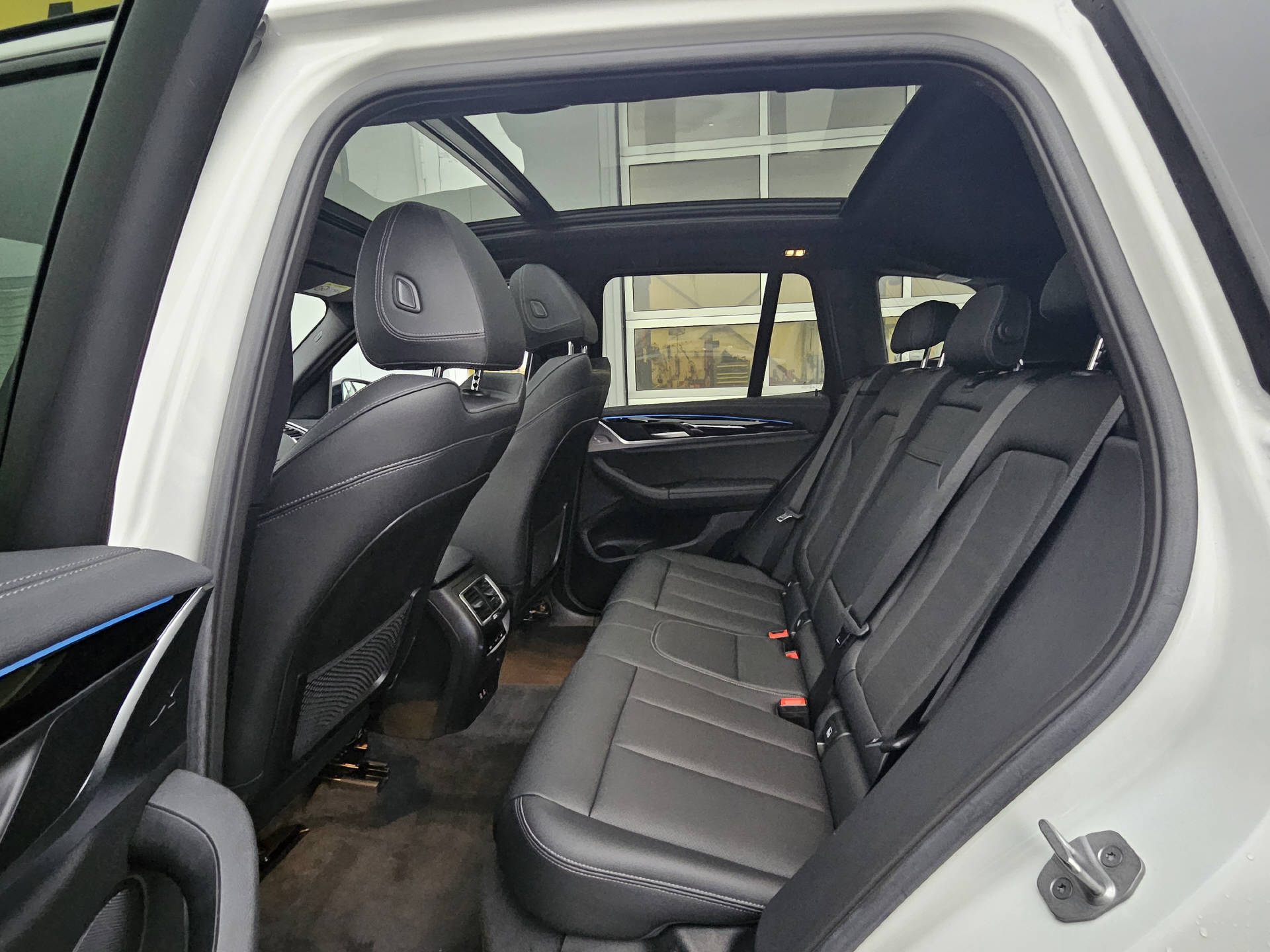 BMW iX3 E-Motor * M-Sportpaket * BMW Service Plus 10 Jahre/ 100'000 km * AHK *-image-14