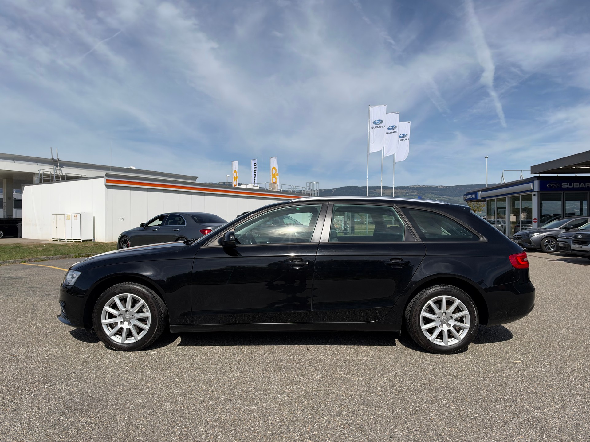 AUDI A4 Avant 2.0 TDI-image-3