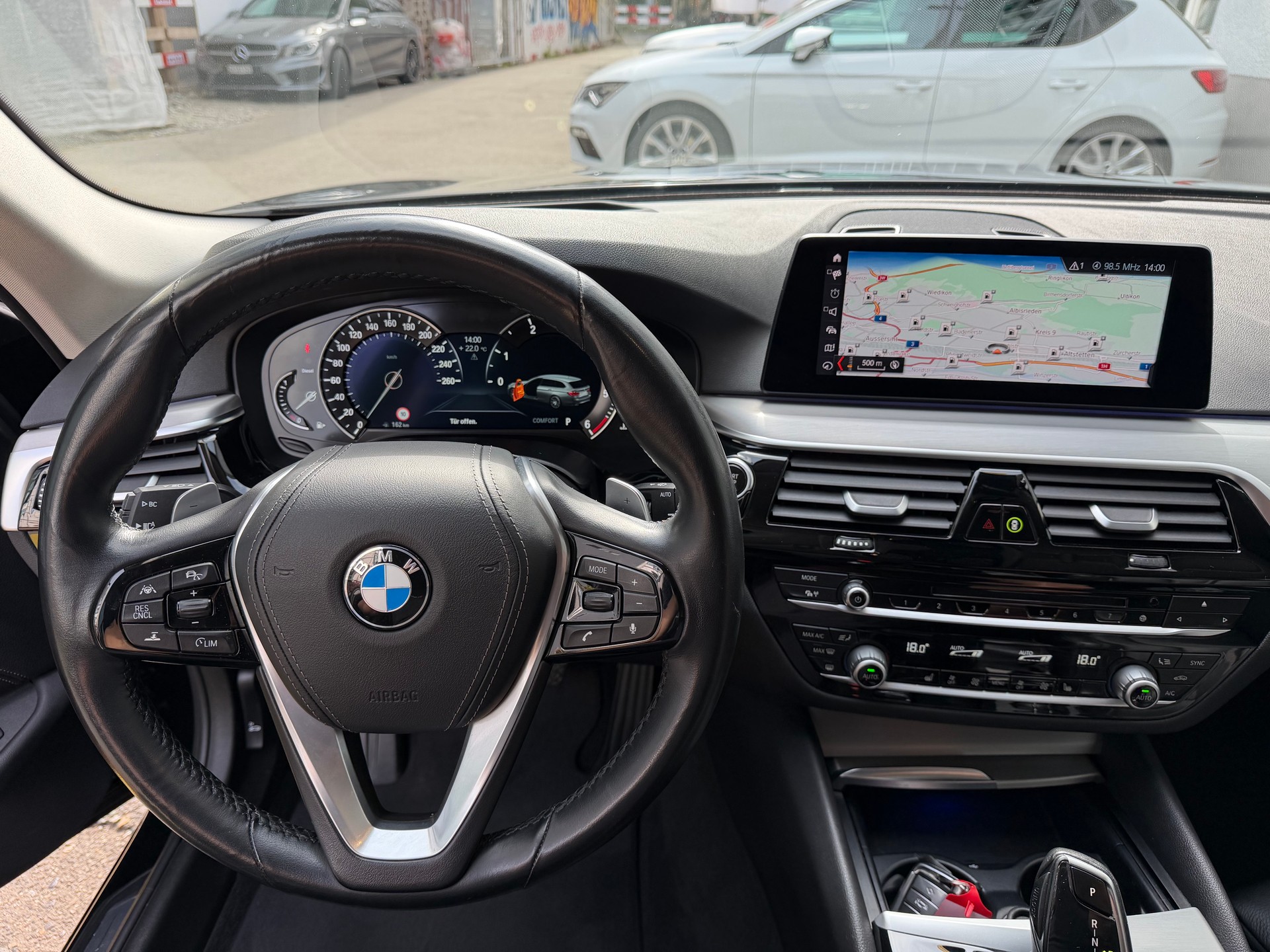 BMW 520d xDrive Touring Sport Line Steptronic-image-11