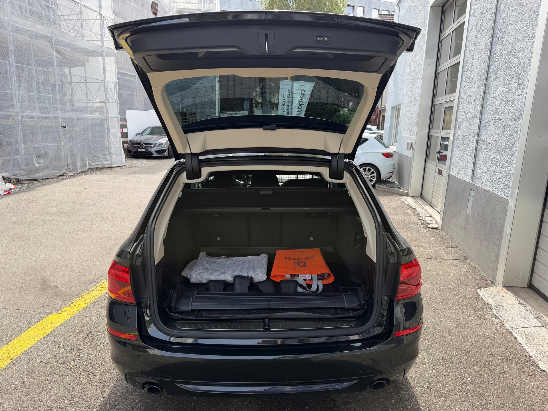 BMW 520d xDrive Touring Sport Line Steptronic-image-9