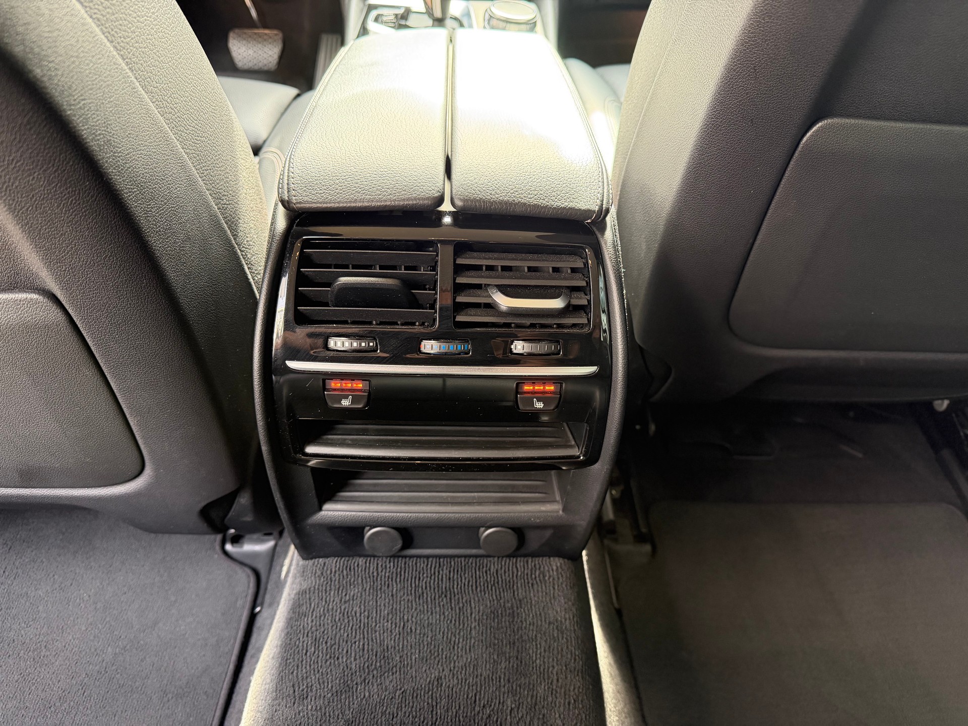 BMW 520d xDrive Touring Sport Line Steptronic-image-14