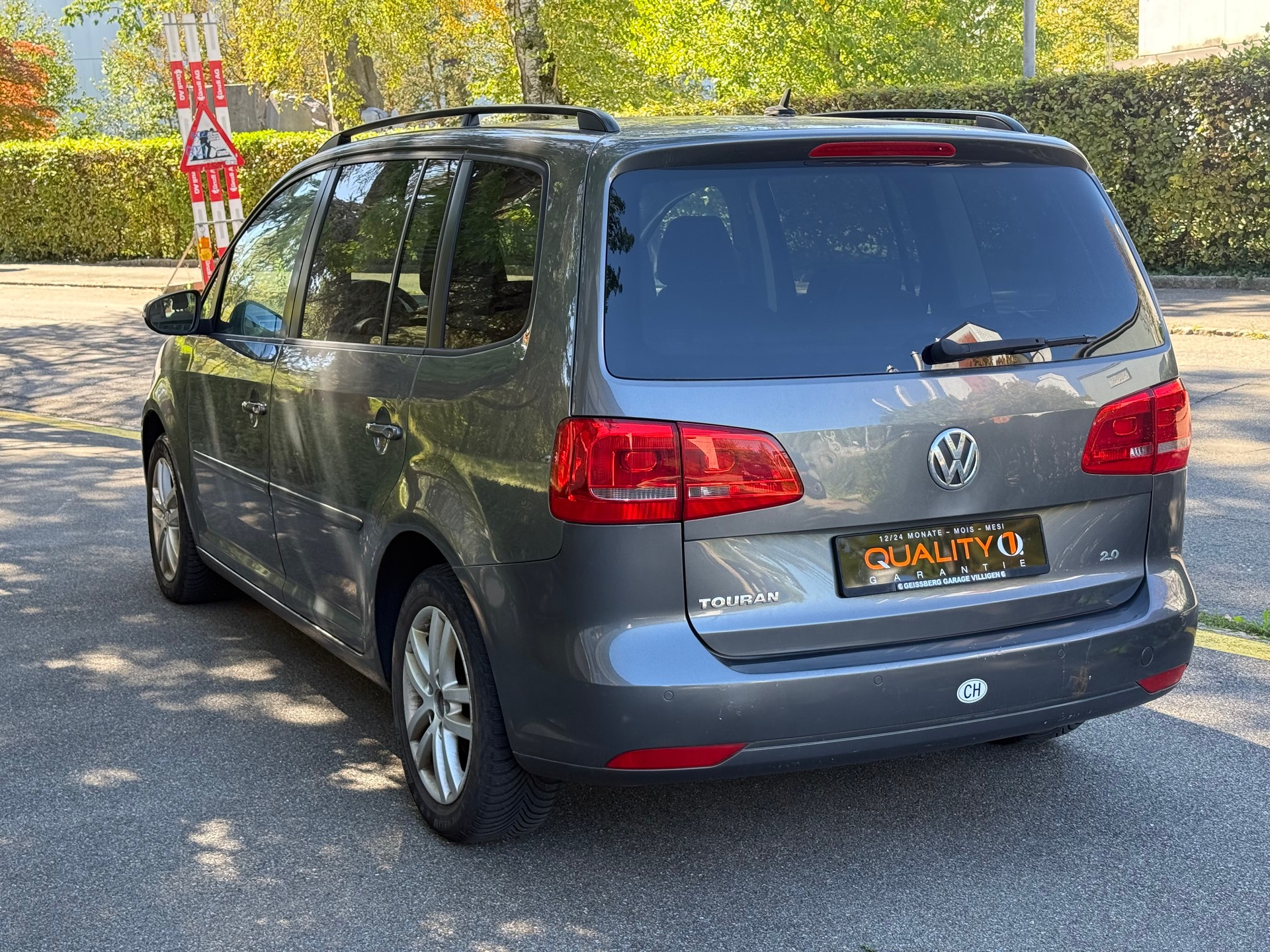 VW Touran 2.0 TDI Highline-image-3