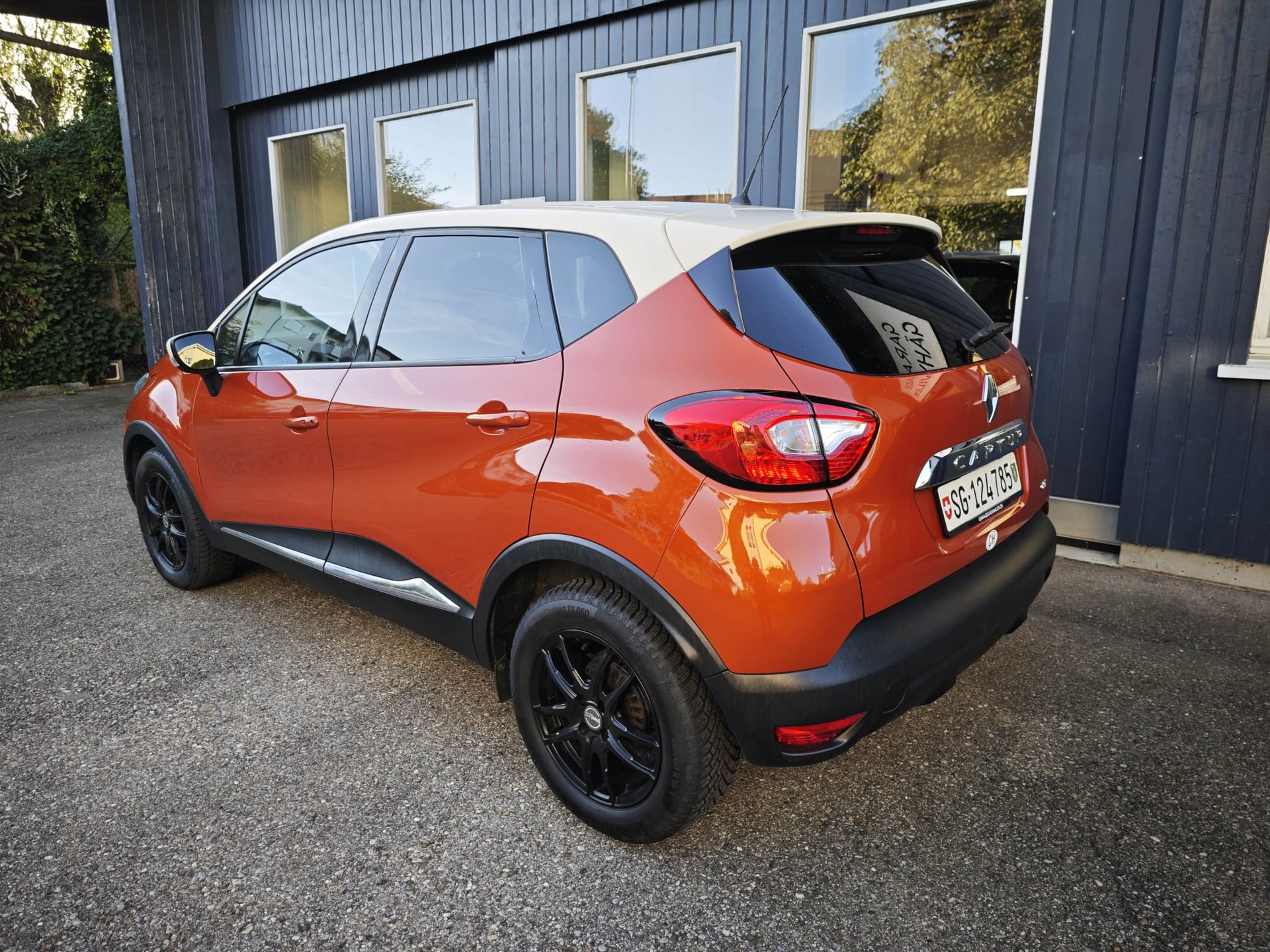 RENAULT Captur 1.5 dCi Privilège-image-1