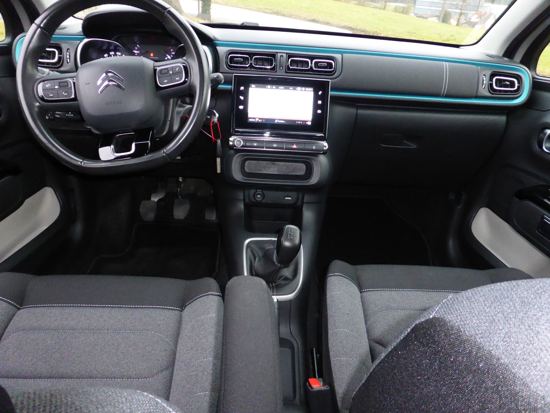 CITROEN C3 1.2i PureTech Swiss Edition-image-10