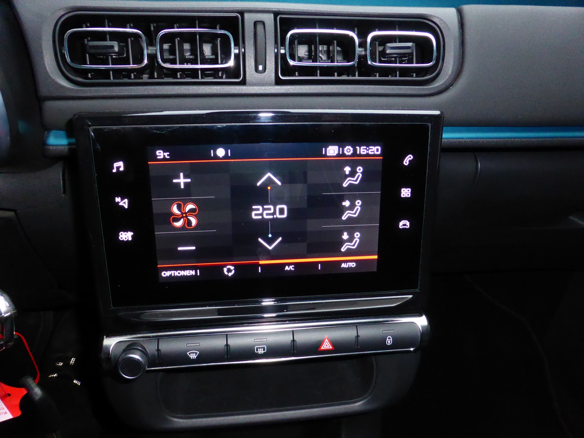 CITROEN C3 1.2i PureTech Swiss Edition-image-12