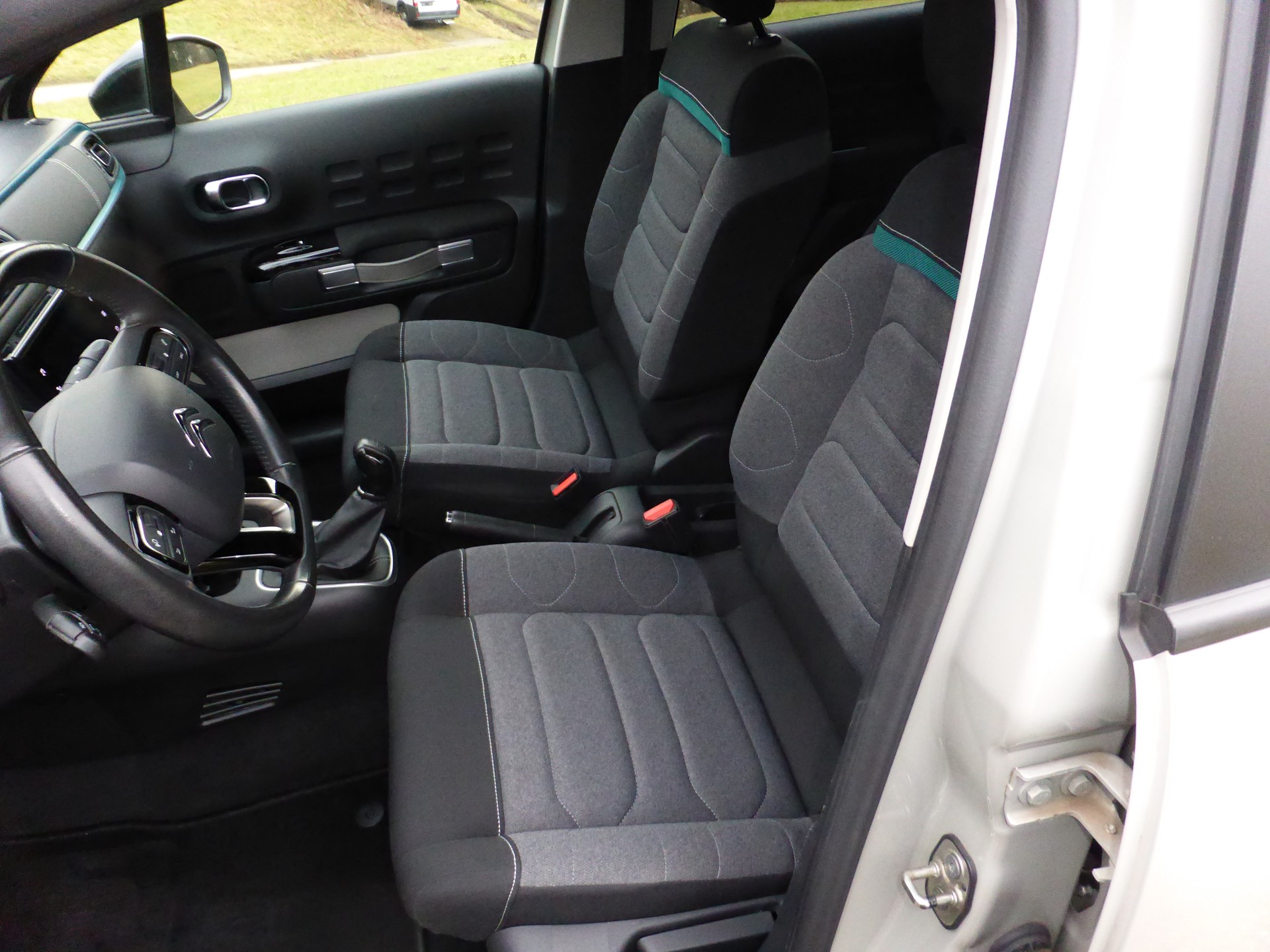 CITROEN C3 1.2i PureTech Swiss Edition-image-8