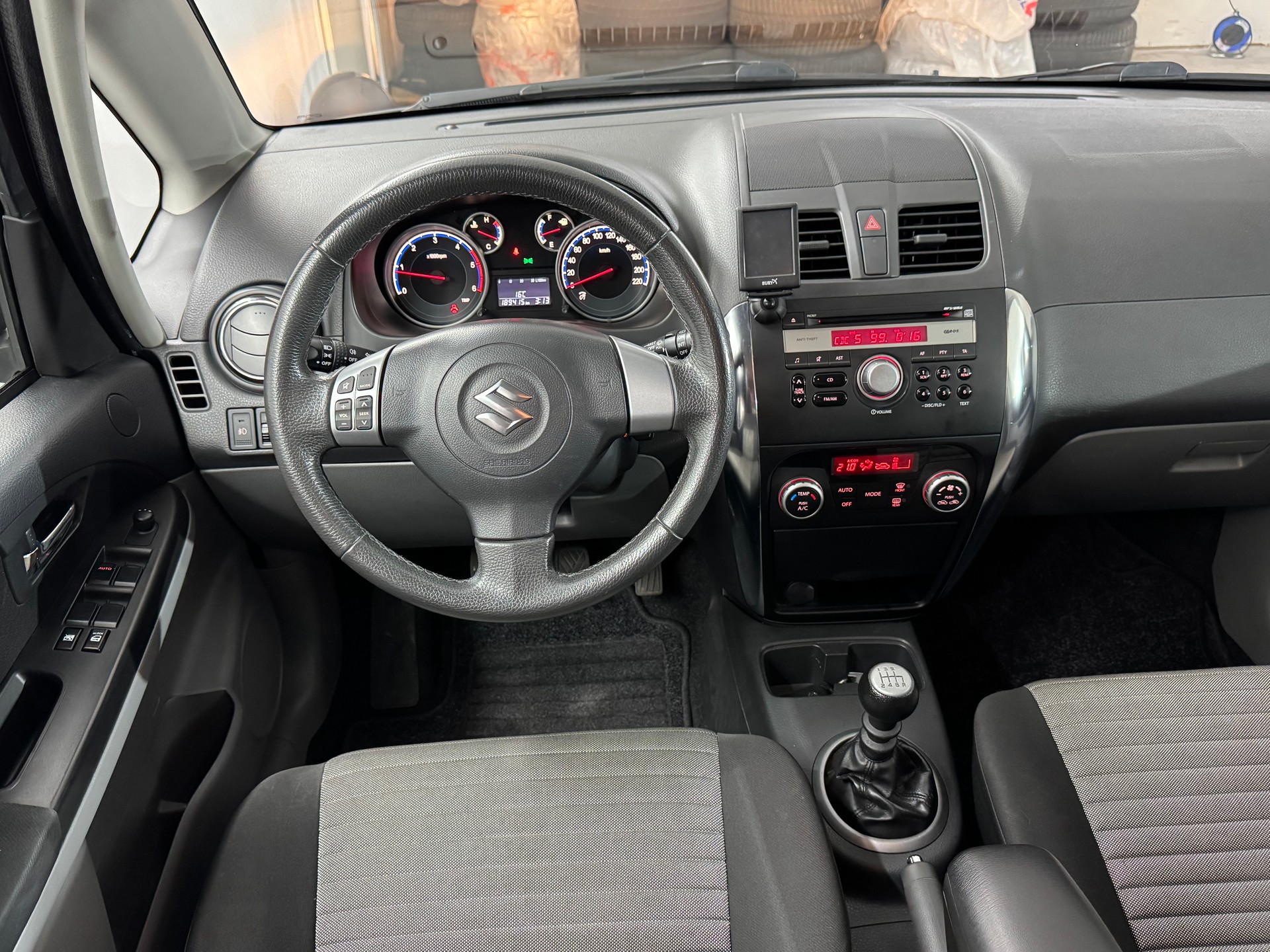 SUZUKI SX4 2.0 TD GL Top 4WD-image-7