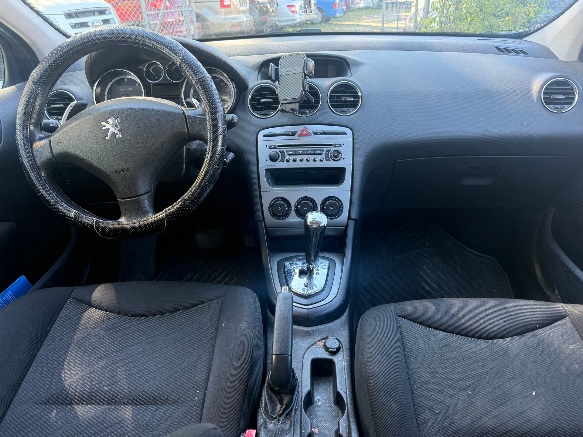 PEUGEOT 308 SW 1.6 HDI Trendy-image-6