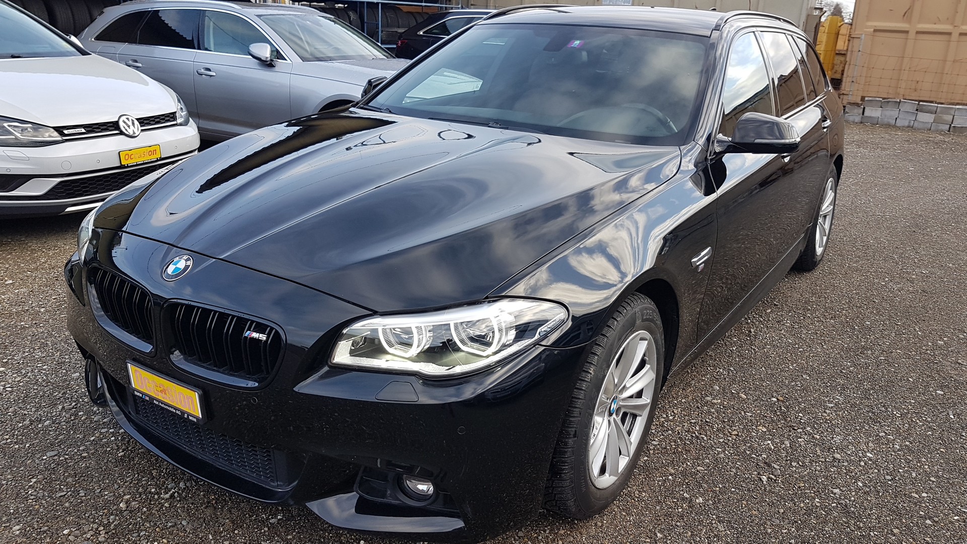 BMW 520d Touring xDrive Luxury Line Steptronic-image-2
