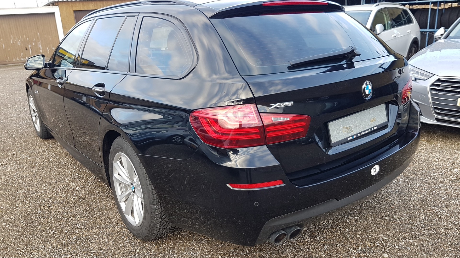 BMW 520d Touring xDrive Luxury Line Steptronic-image-5
