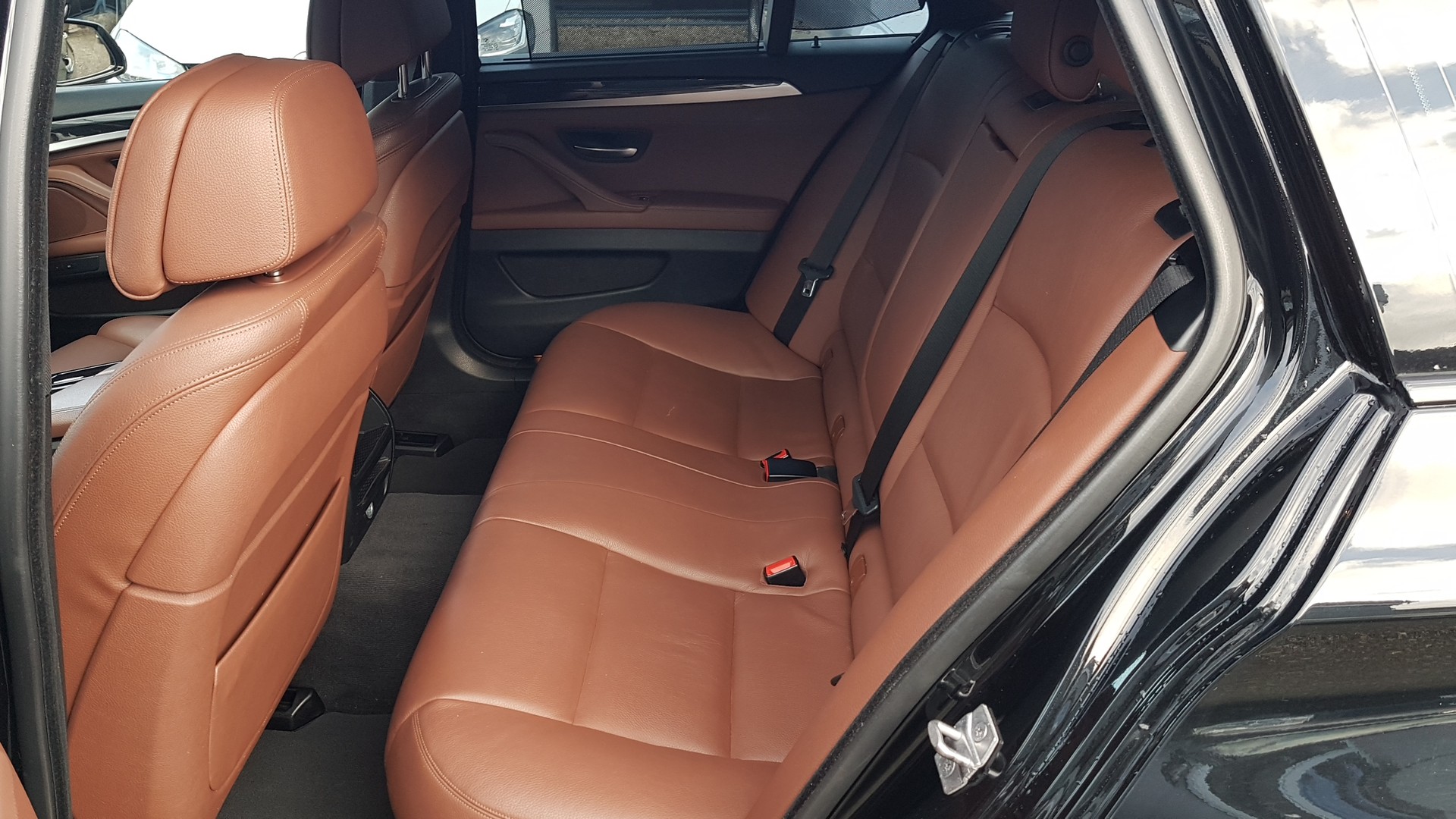 BMW 520d Touring xDrive Luxury Line Steptronic-image-7