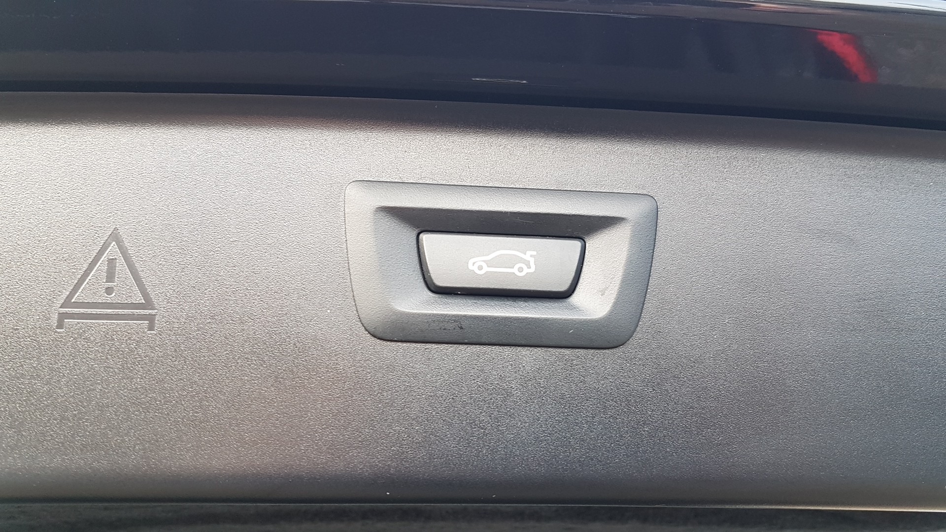 BMW 520d Touring xDrive Luxury Line Steptronic-image-6
