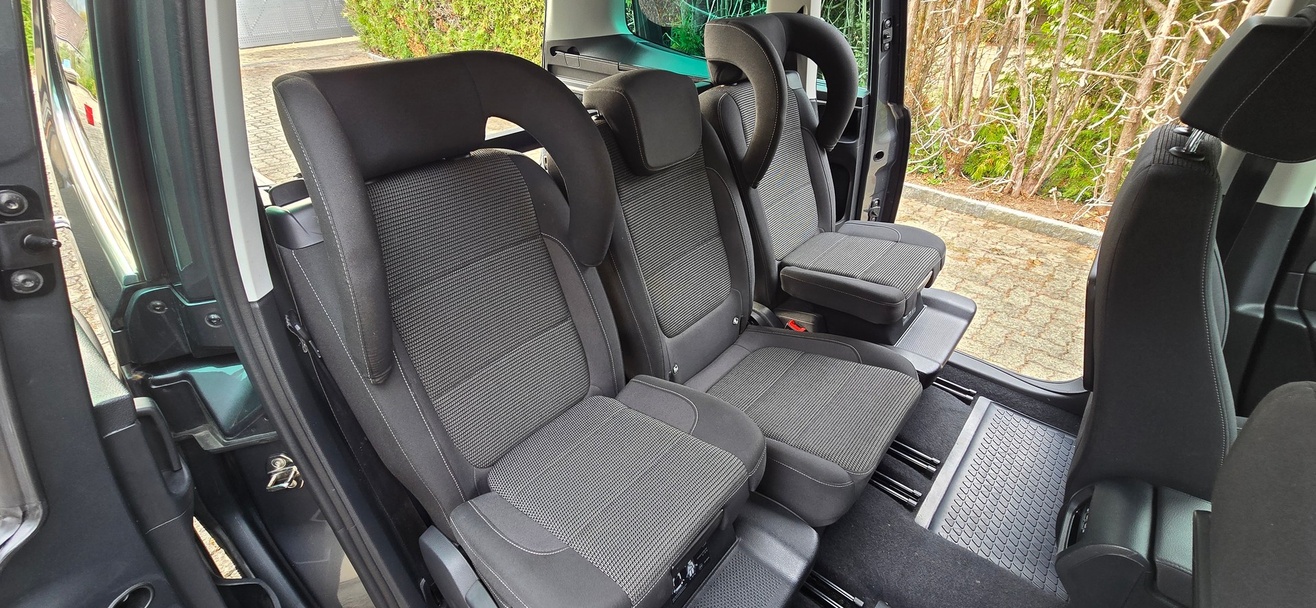 VW 2.0 TDI SCR Comfortline DSG 4m-image-7