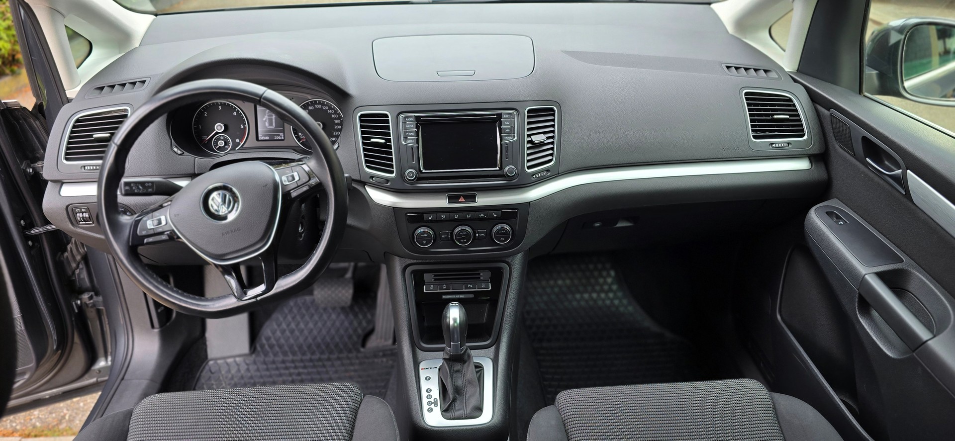 VW 2.0 TDI SCR Comfortline DSG 4m-image-3