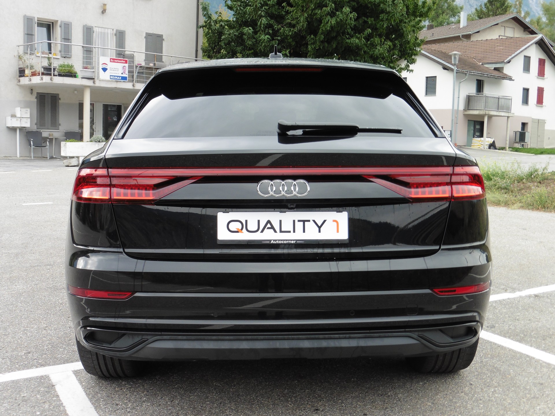 AUDI Q8 55 TFSI e quattro PHEV tiptronic-image-10